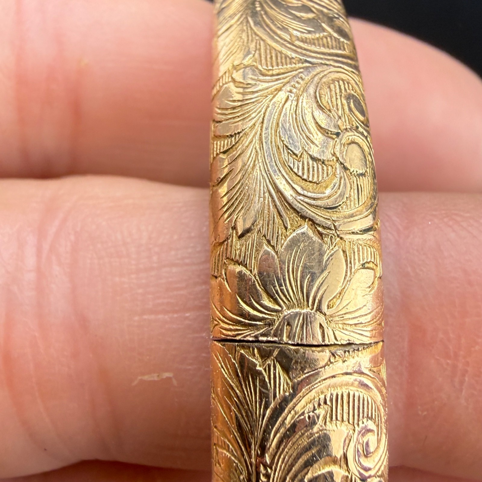 Vintage Bangle Bracelet Embossed Gold Tone Hinged 7”