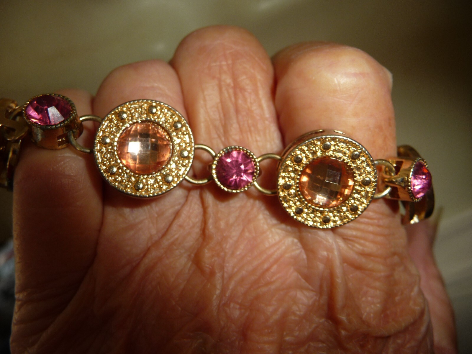 GOLD TONE w PINK RHINESTONES WRAP 6 1/2″ L x 3/4″W BRACELET #23/19A