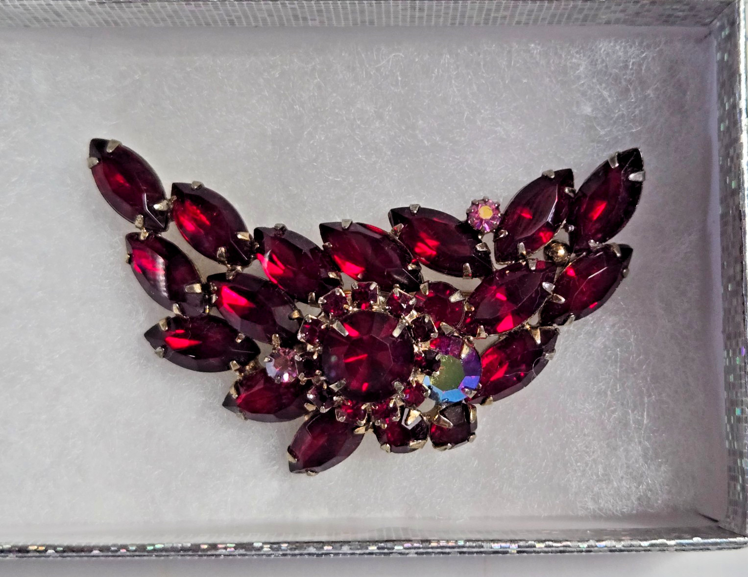 Vintage Brooch. Goldtone with Dark Red Stones. Pink Accent Stones. Gorgeous.