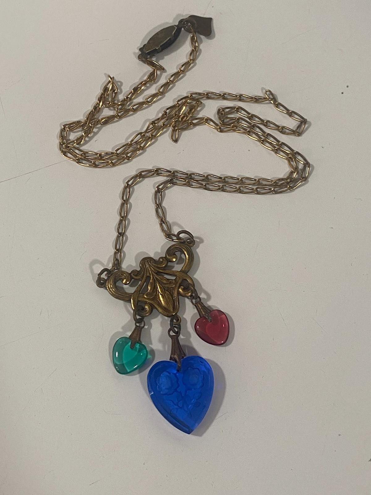 Vintage GLASS WORKS STUDIO Glass and Brass Heart Charm Necklace Intaglio 28”