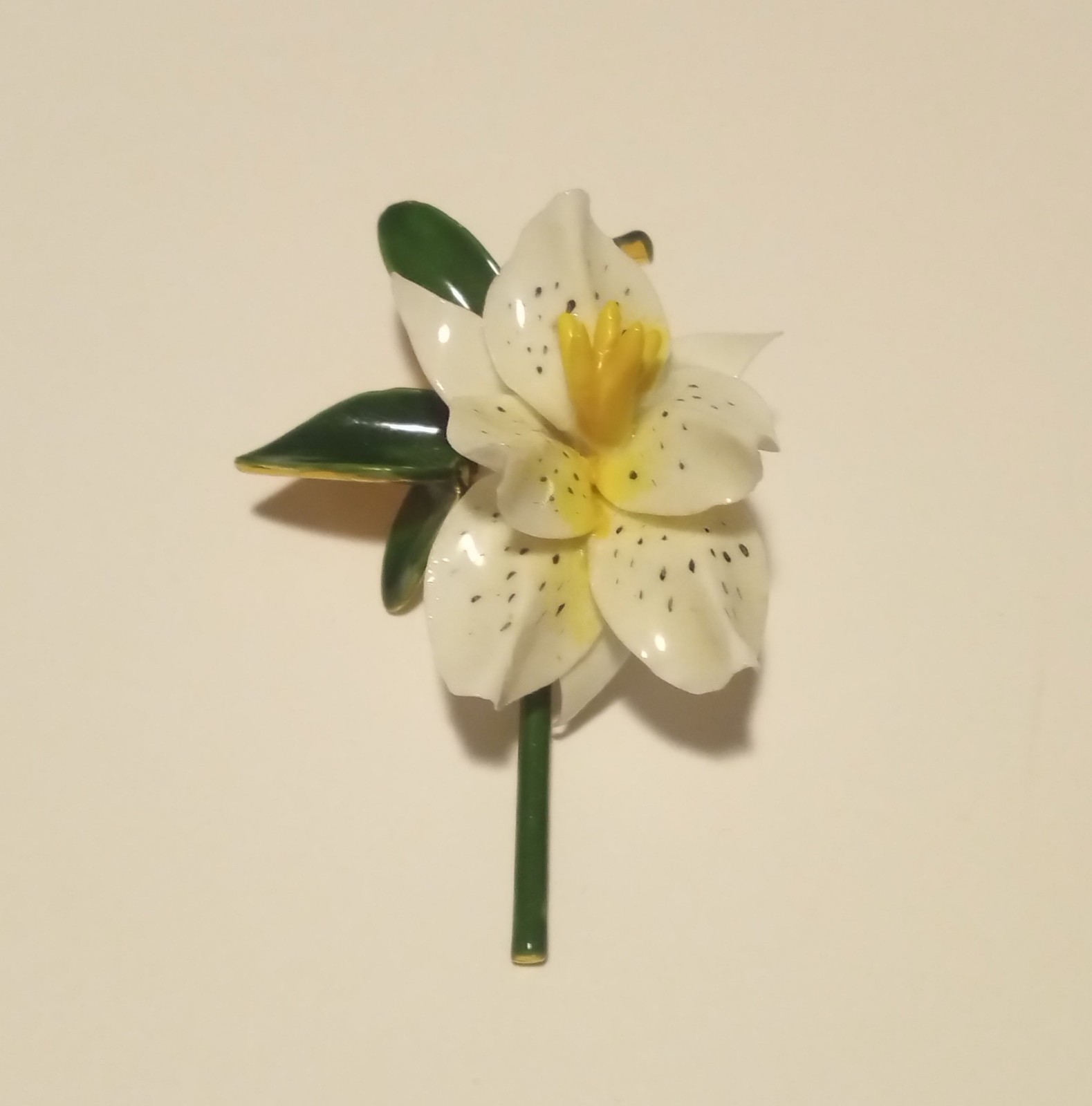 Unsigned Original by Robert Vintage Enamel & Porcelain Lily Brooch Corsage Pin