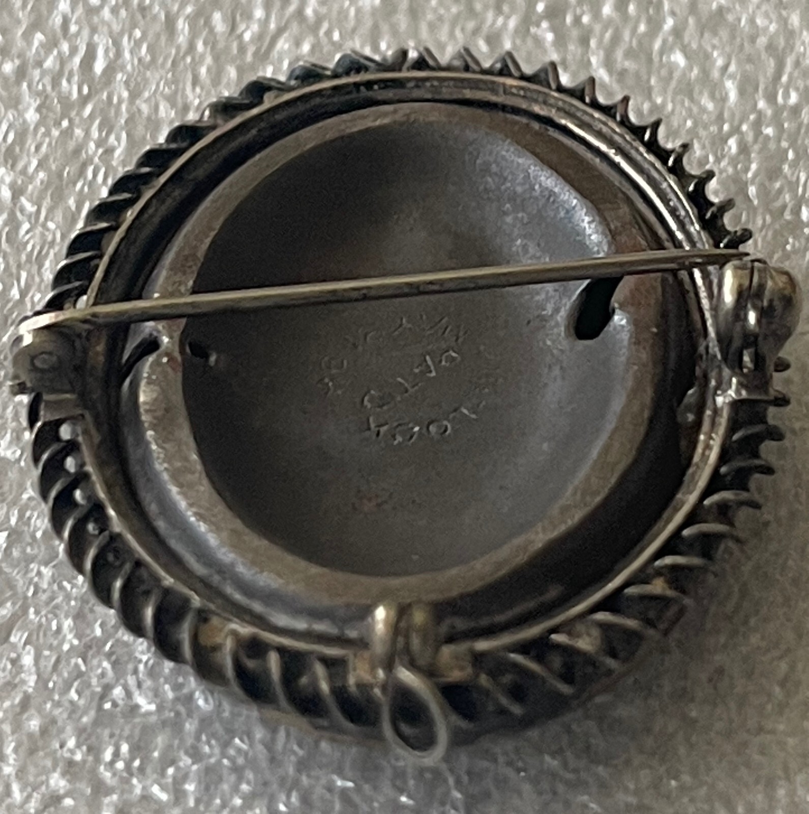 ANTIQUE PAT. MAY 31 1898 PIN LOCK PHOTO LOCKET PIN BROOCH