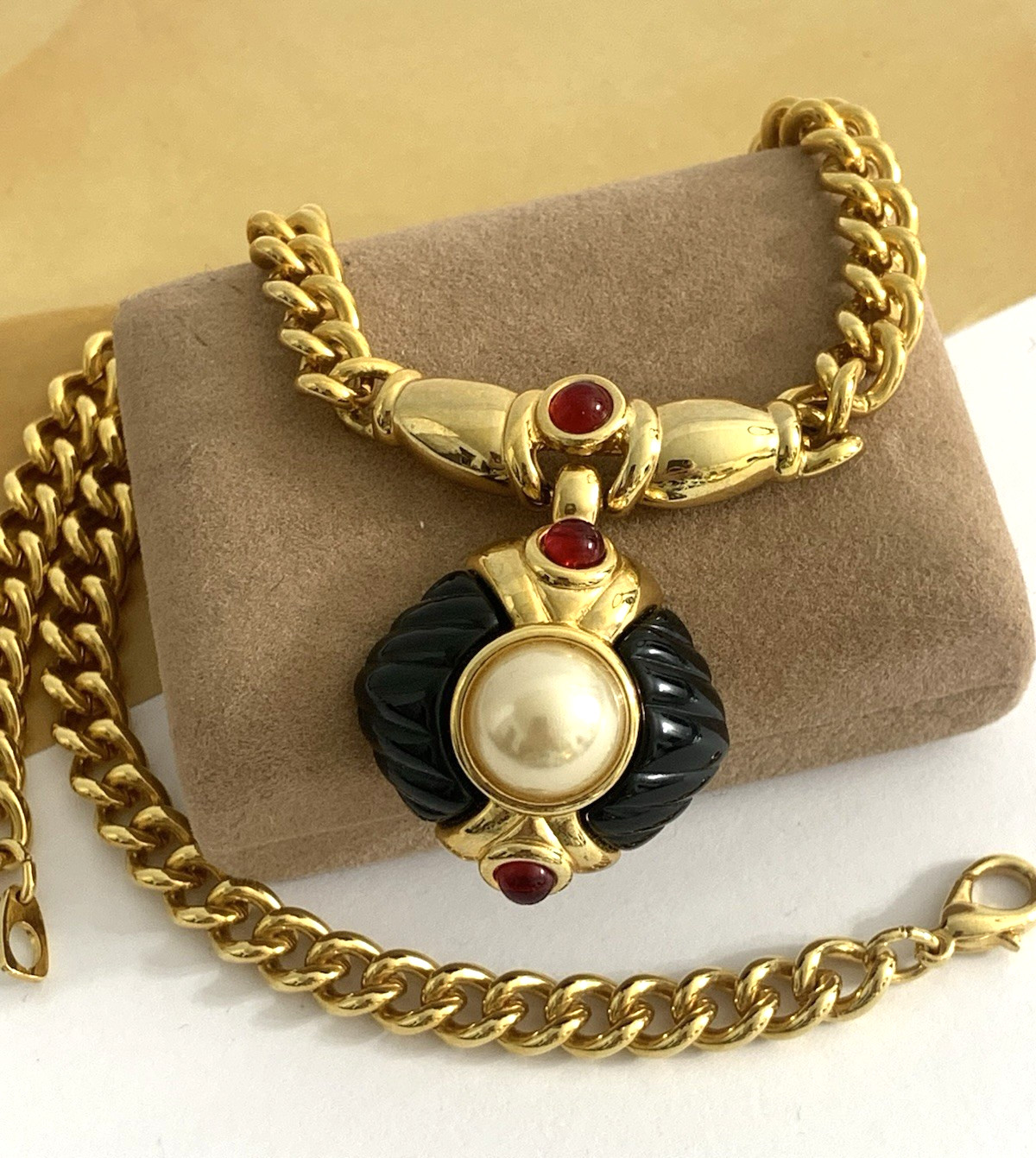 Vintage IVANA Trump Necklace Gold Tone Red Glass Cabochons Carved Black Lucite