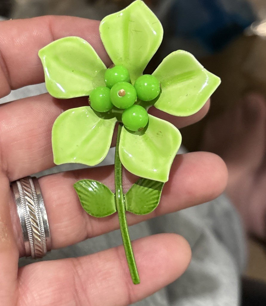 Rare Retro Lg Hippy MCM 60’s Lime Green Enamel Metal Flower Brooch Bead Center