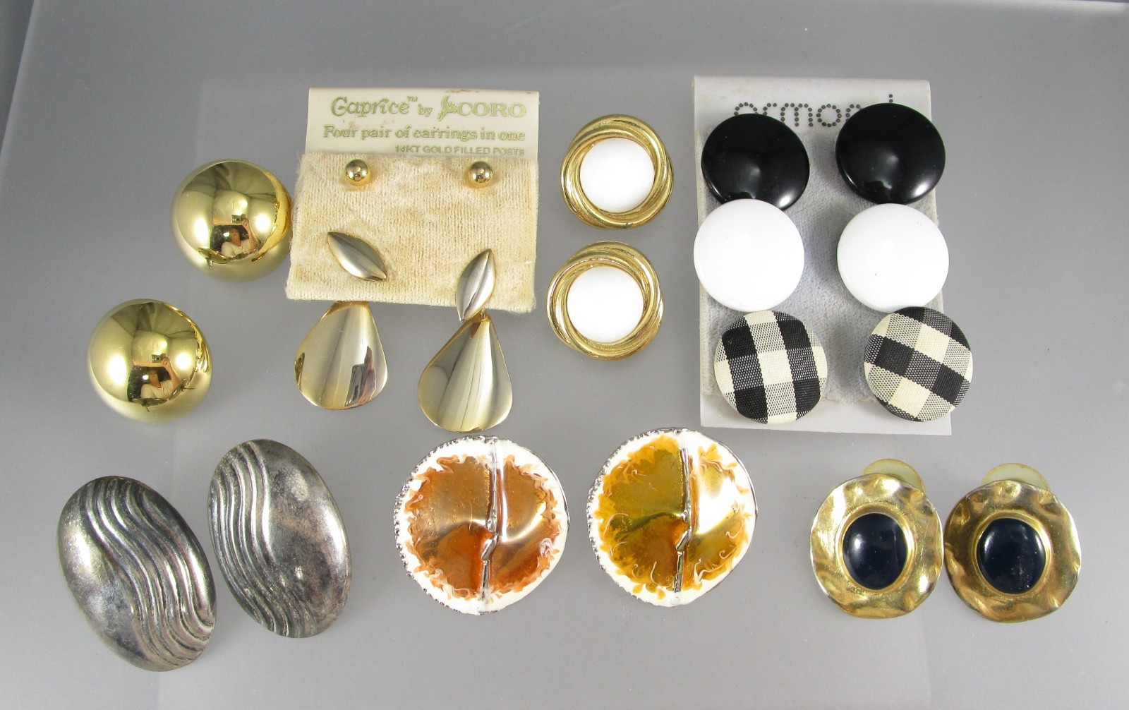 Vtg Mod Retro Varying Colors & Multi Styles LOT of 10 Post Pierced Earrings 172c