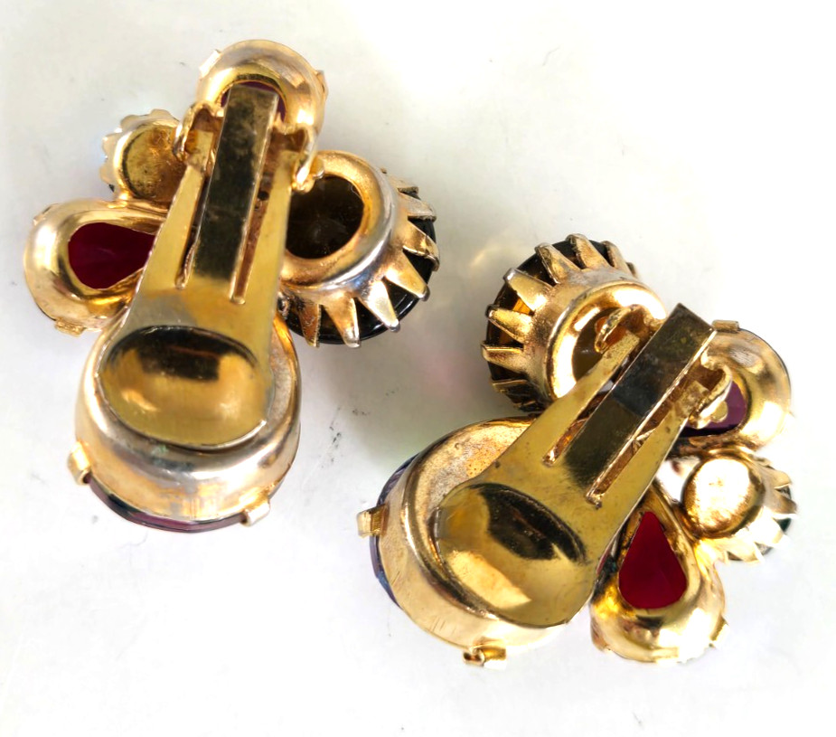 Vintage Multi Color Watermelon Iridescent Cluster Gold Tone Clip Earrings 1-1/16