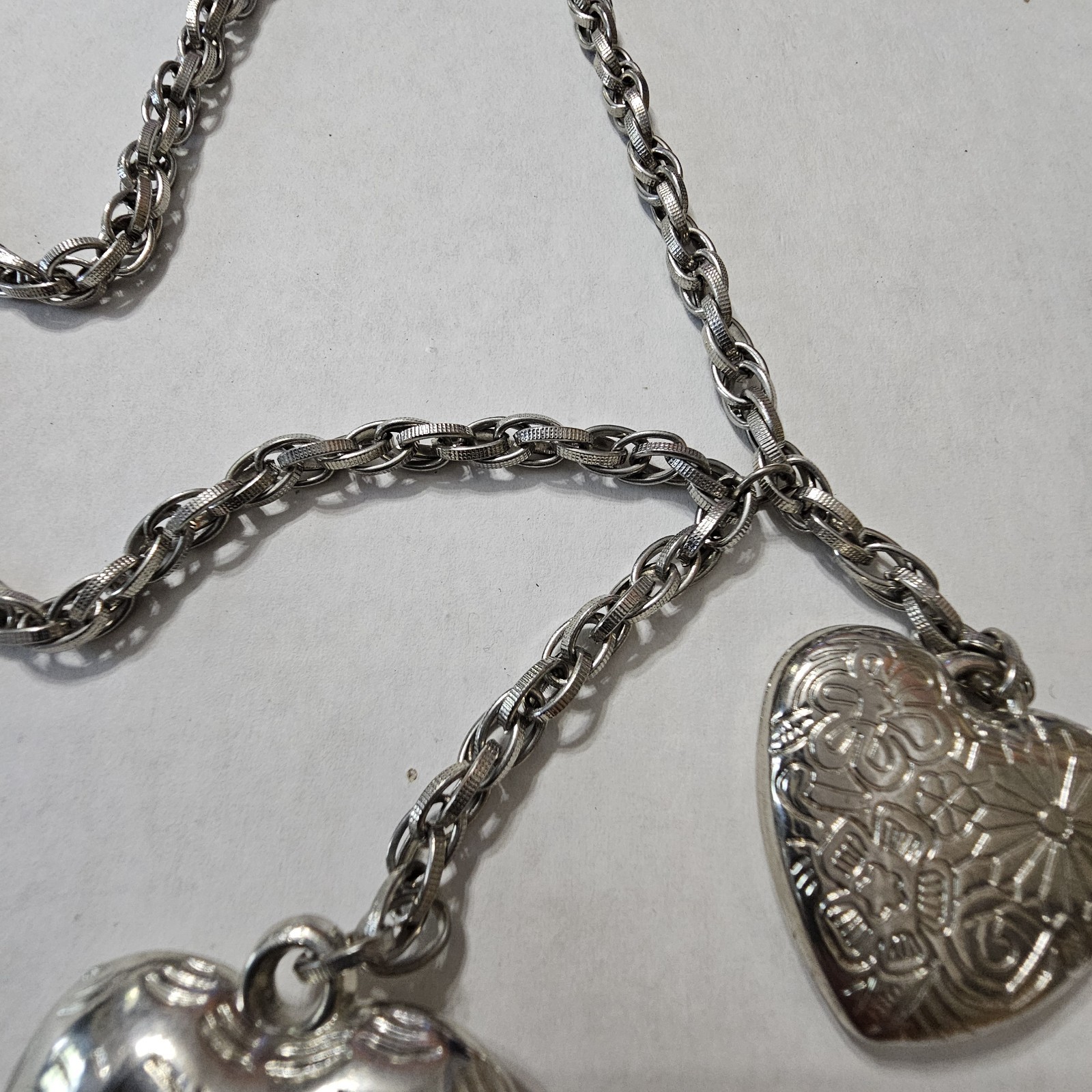 VTG Silver Tone Double Puff Heart Necklace Romantic Dangle Chain