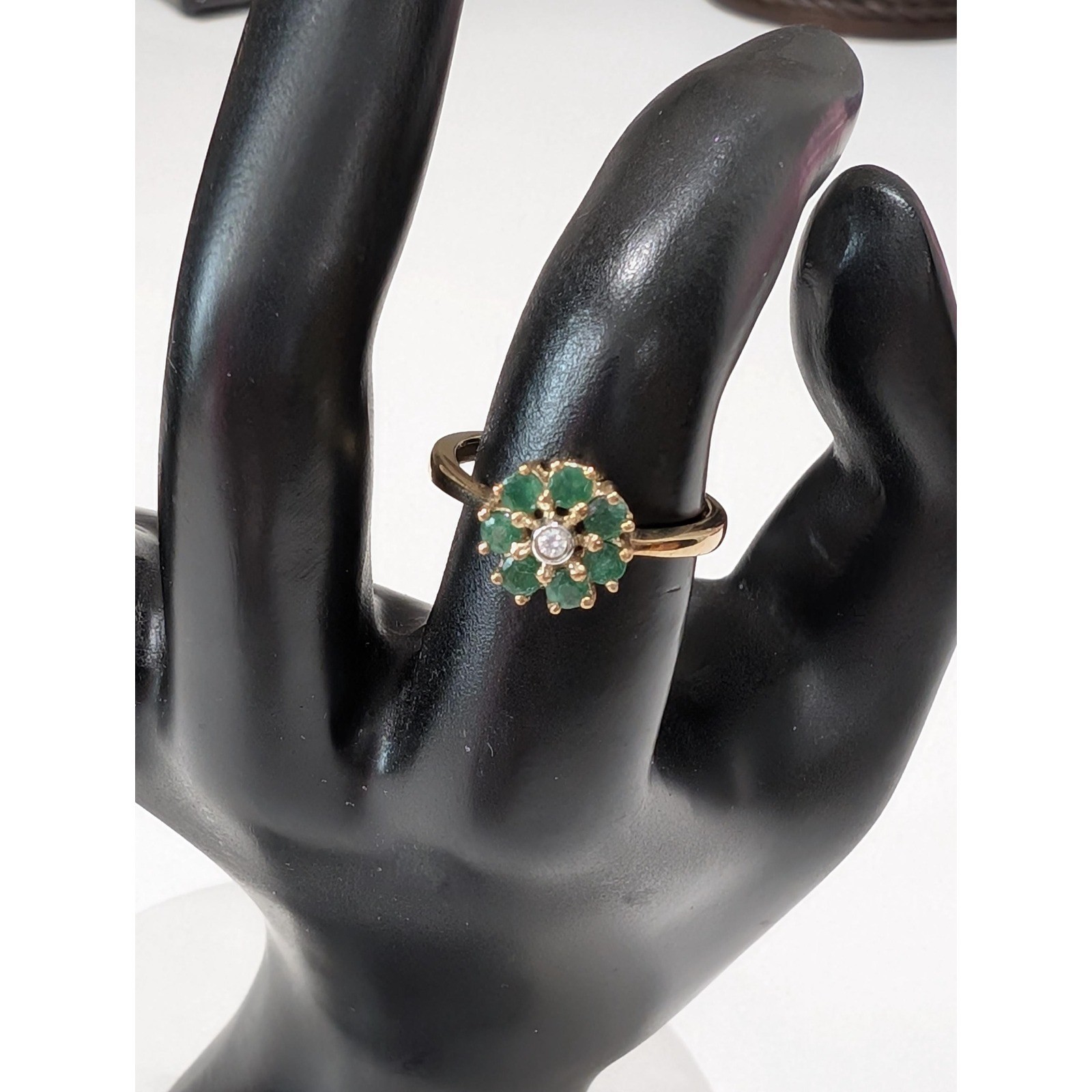 Vintage 18k Gold Emerald Ring Flower Estate Jewelry May Birthstone 6 3/4