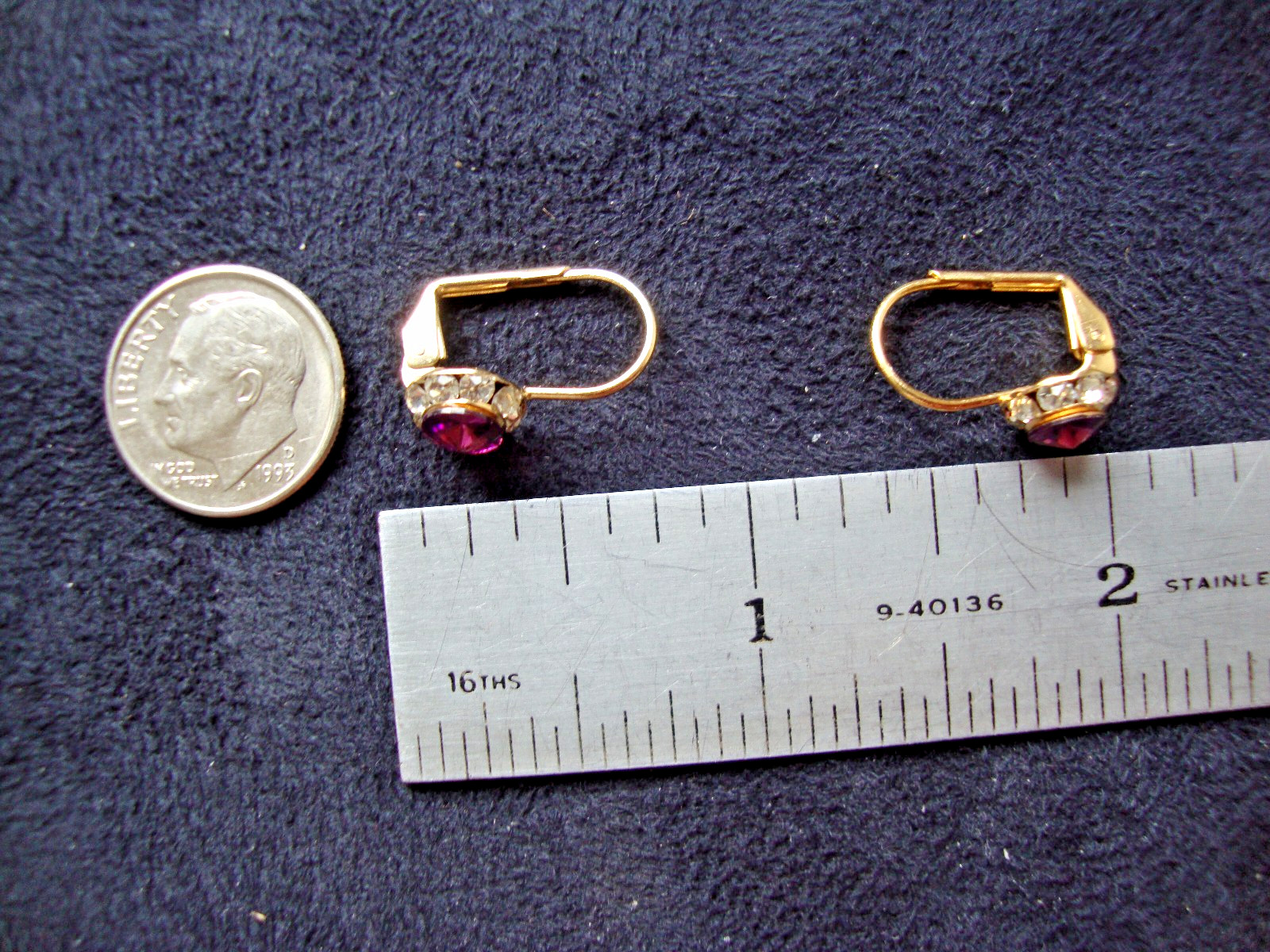 VINTAGE PETITE AUSTRIAN CRYSTAL PURPLE & CLEAR CLUSTER DROP GOLD TONE EARRINGS