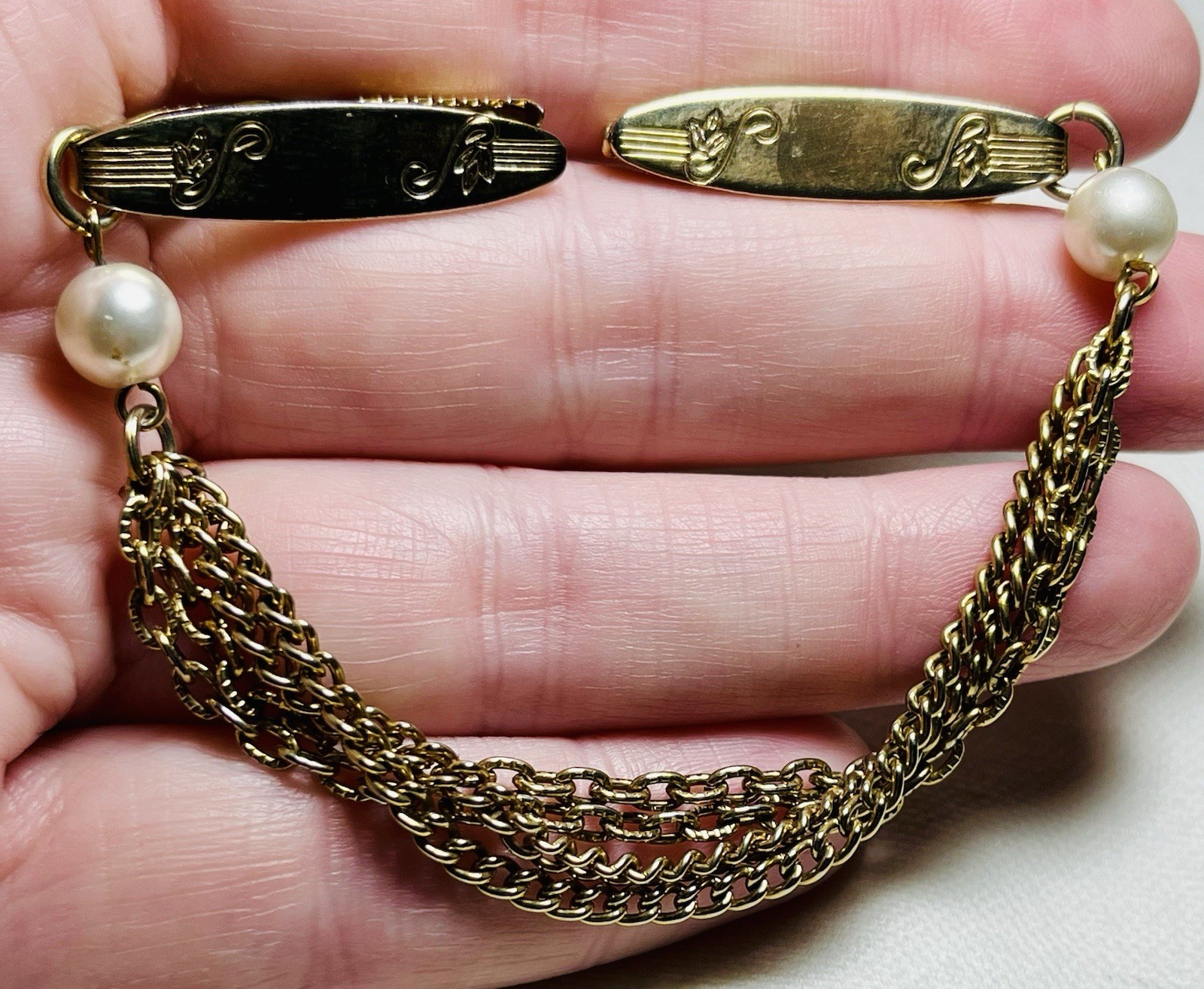 Lot of 2 Vintage Estate Gold Tone Sweater Clips Multi-Chain & Bar Link
