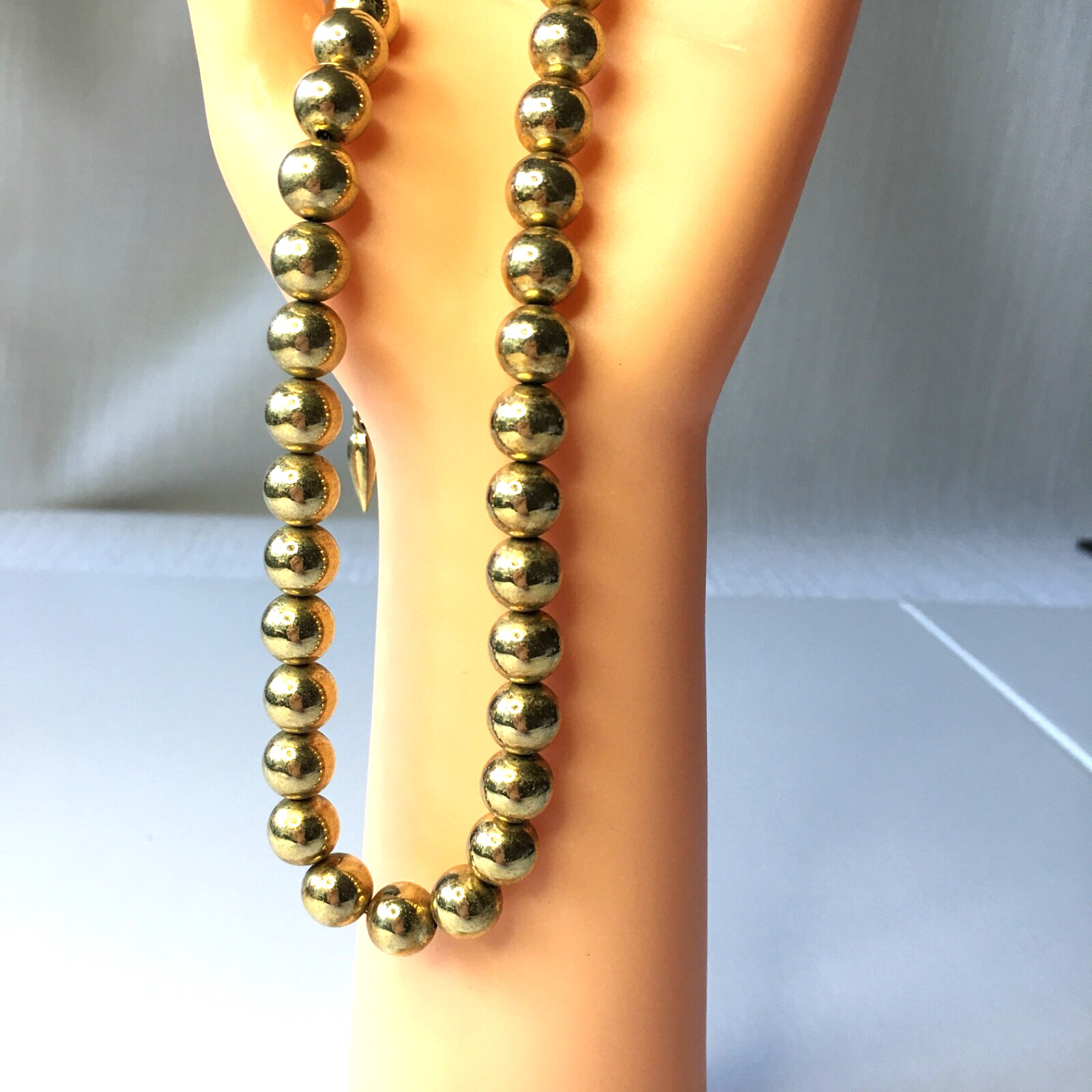 WHITING & DAVIS Shiny Gold Plated Metal 10 mm Ball Bead Necklace Adjustable 16″