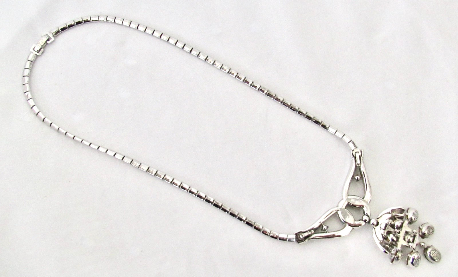 VTG C Trifari/Alfred Phillipe Necklace Dangling Grapes SilverToned Beautiful WOW
