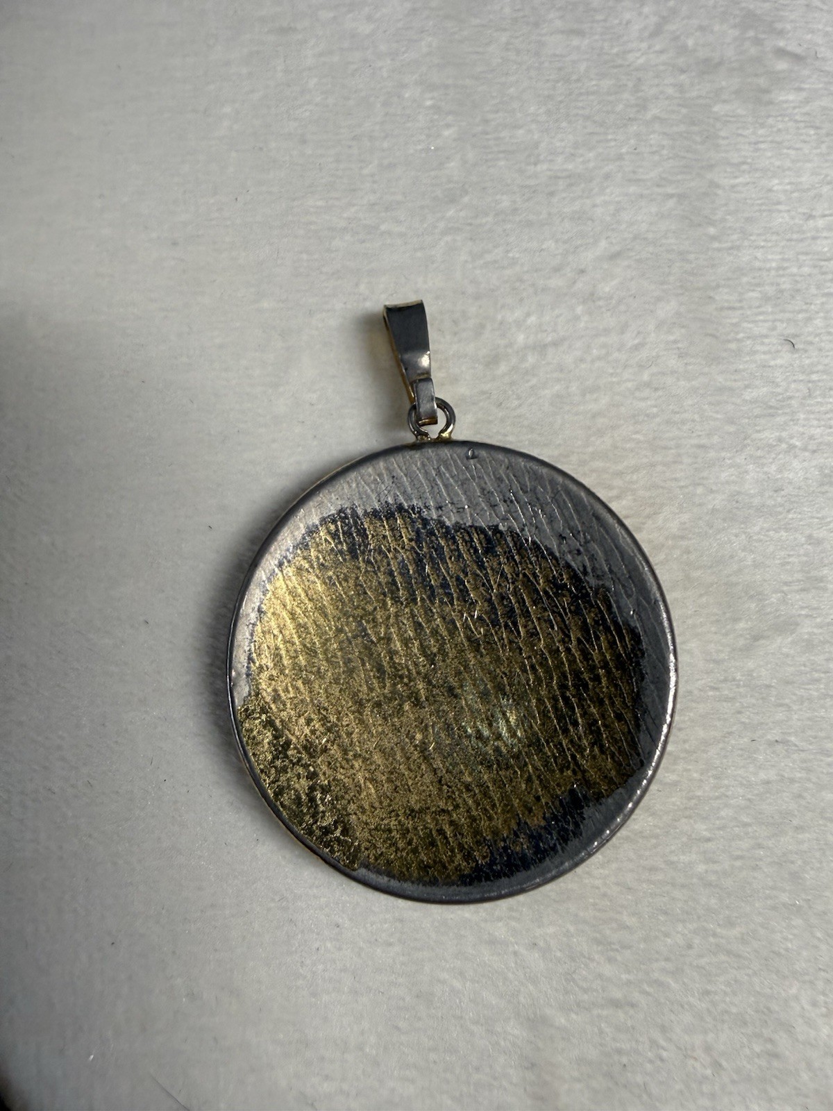 Round Black Gold Floral Bird Charm Pendant Flowers & Plants Theme