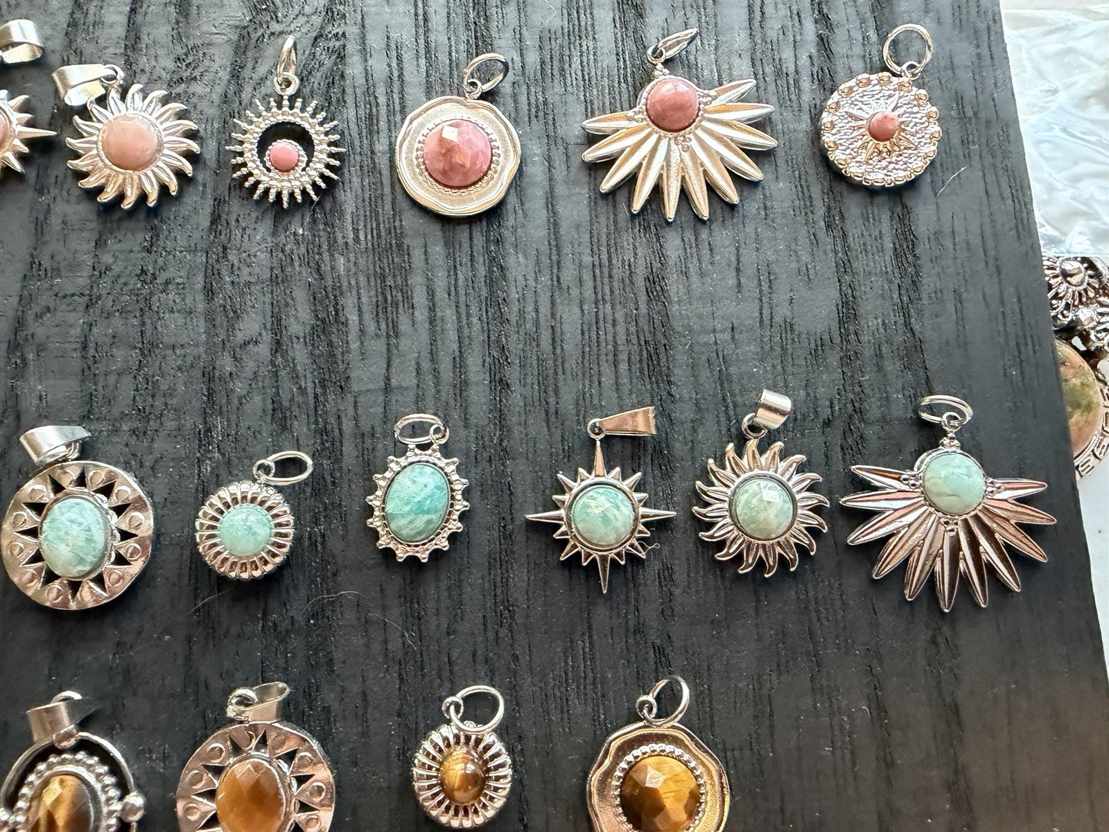 30 Vintage Style Multicolor Stone & Metal Pendants Mixed Lot Collection