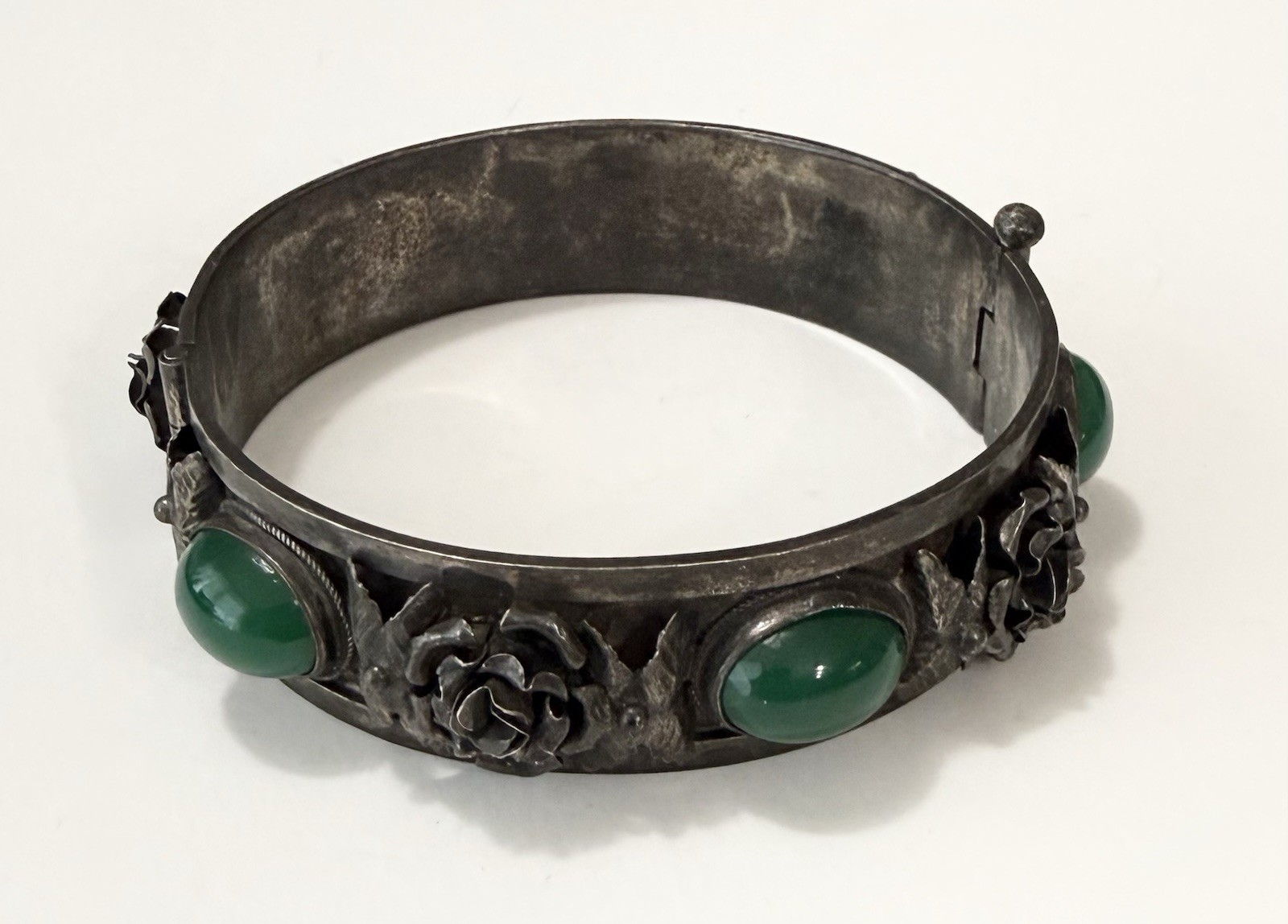 1930s BAUSI BRUNO Italy 800 Silver Chrysoprase 3D Roses Hinged Bangle 44g