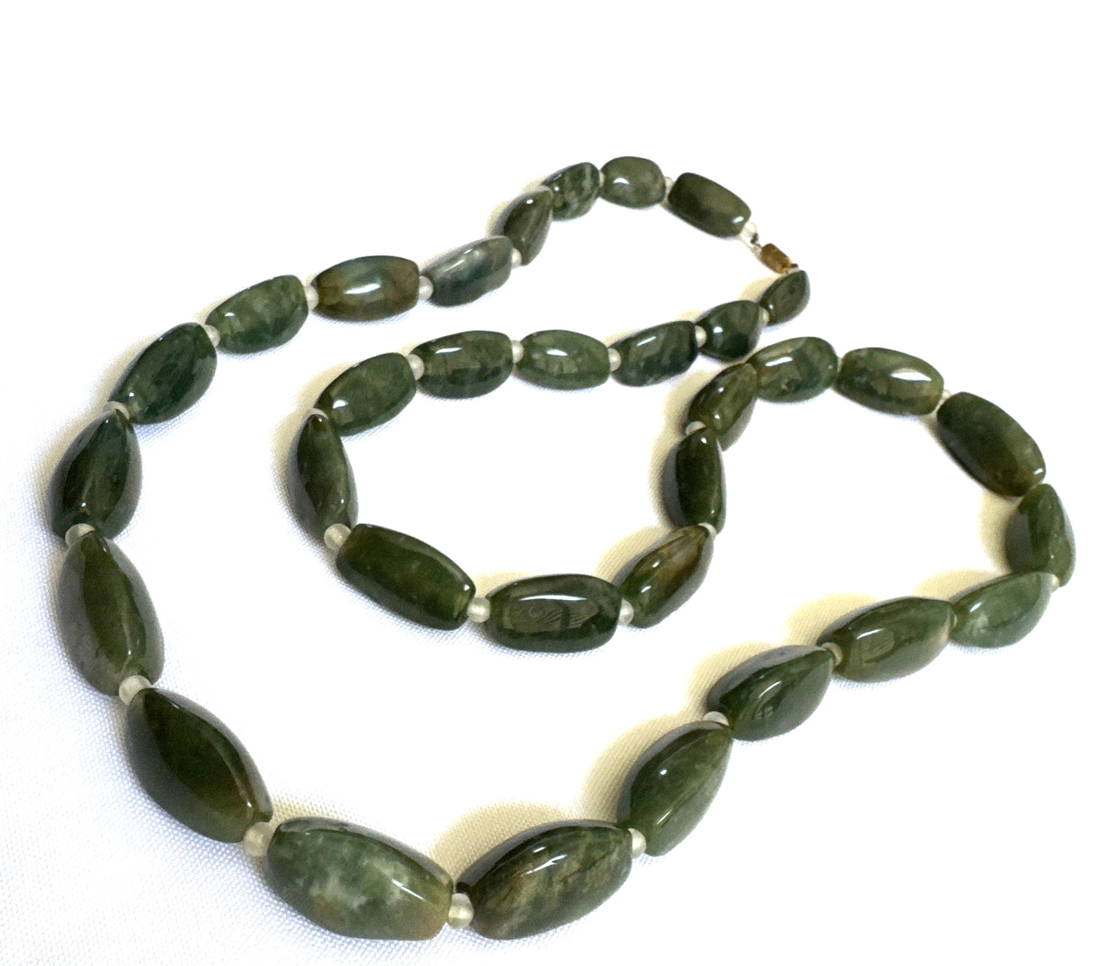 Vintage Chinese Export Natural Green Jade Graduated Bead Necklace 30″ Opera