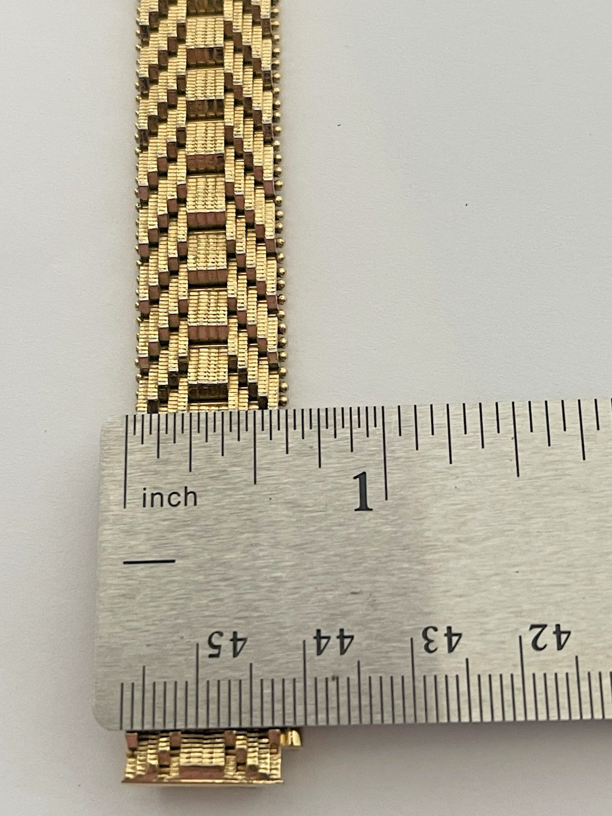 Vtg Monet Gold Tone Thick Mesh Link Bracelet 7″ long & 5/8″ wide w/Safety Latch