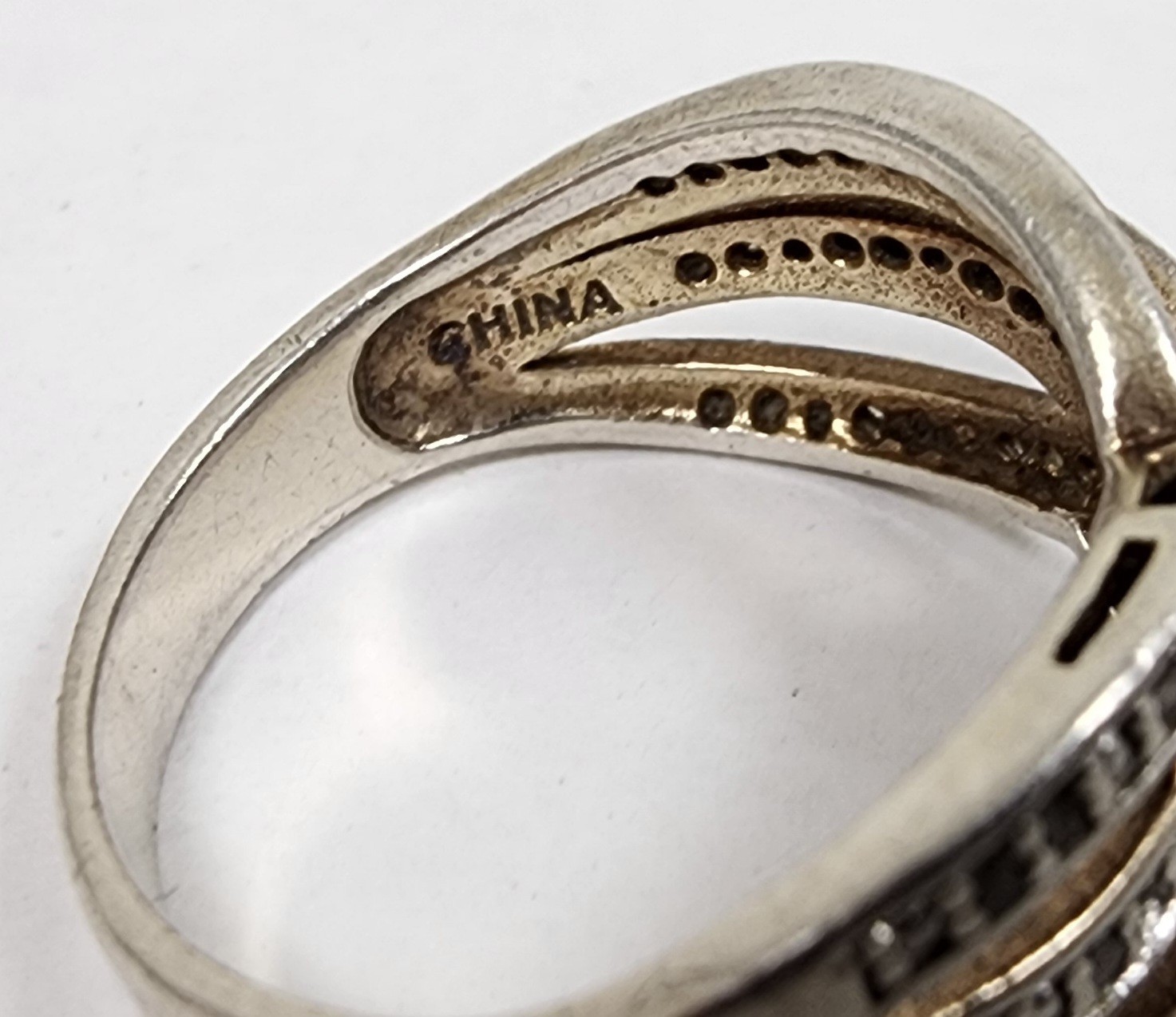DBJ Diamond (Tested) Sterling Silver 925 Crossover Band Ring Size 8 Pre-Owned