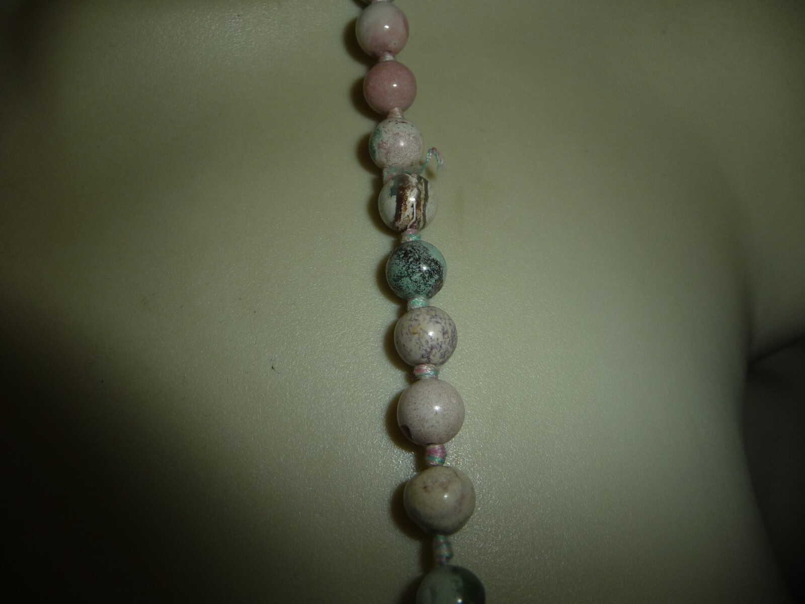 19″ Long HAND KNOTTED MULTI COLORED GRAYS + NO CLASP NECKLACE #18/24A
