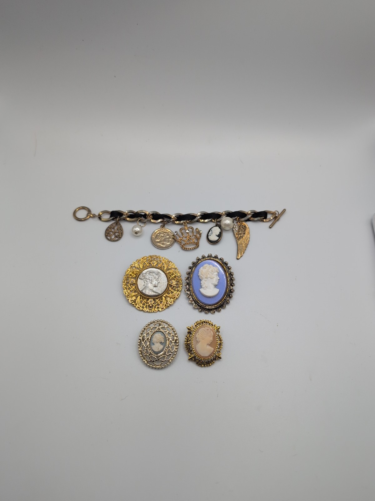 Vintage Cameo Brooch & Bracelet Lot Of 5 Different Styles & Colors