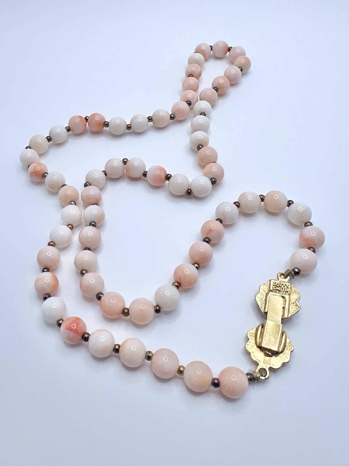 Vintage Faux Coral Beaded Necklace Gold Tone Shell Clasp DOTTY SMITH 24”