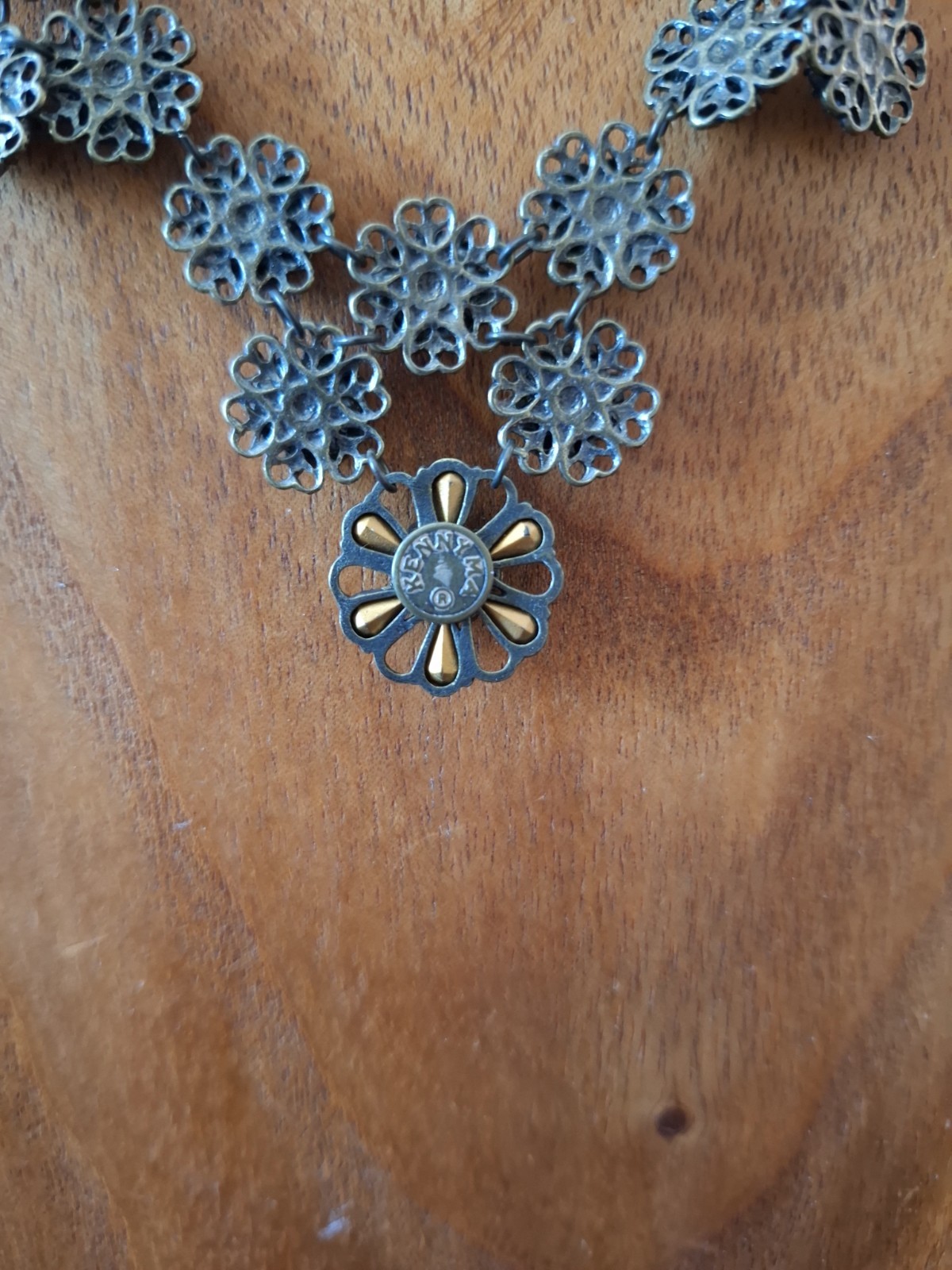 VINTAGE KENNY MA SF GREEN & CLEAR CRYSTAL FLOWERS BRASS 16″ NECKLACE