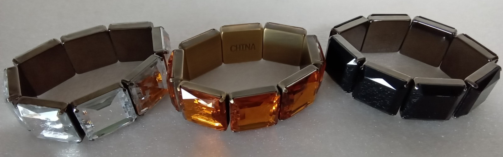 Vintage Faceted Acrylic Stone Stretch Bracelets. Lot of 3. Amber*Clear*Black