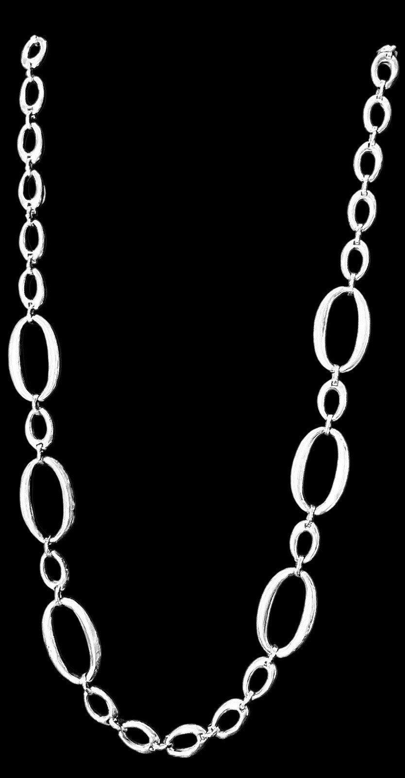 22.5” Silvertone Branded Crown Trifari Oval Links Necklace