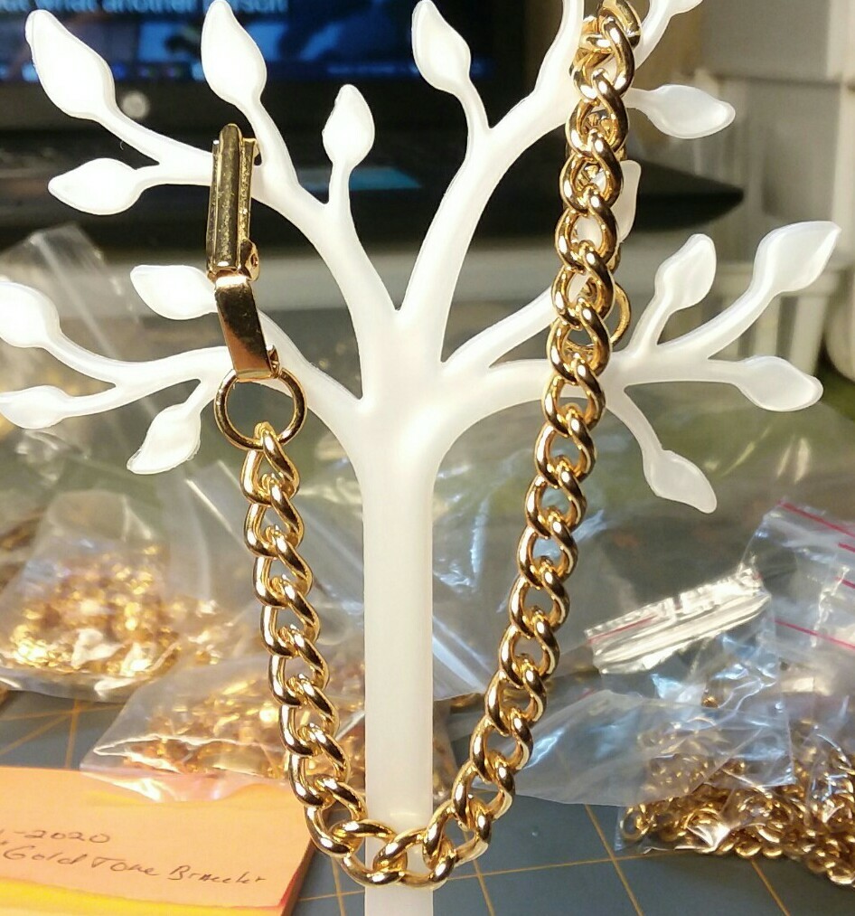 Jewelry Findings: 7 1/2″ Starter Charm Bracelet 10-01-2020