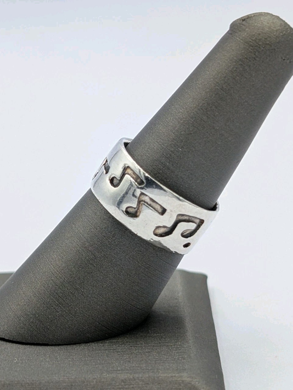 Vtg Sterling Silver Cut Out Musical Notes Musician Unisex Band 925 Ring – Sz 7.5