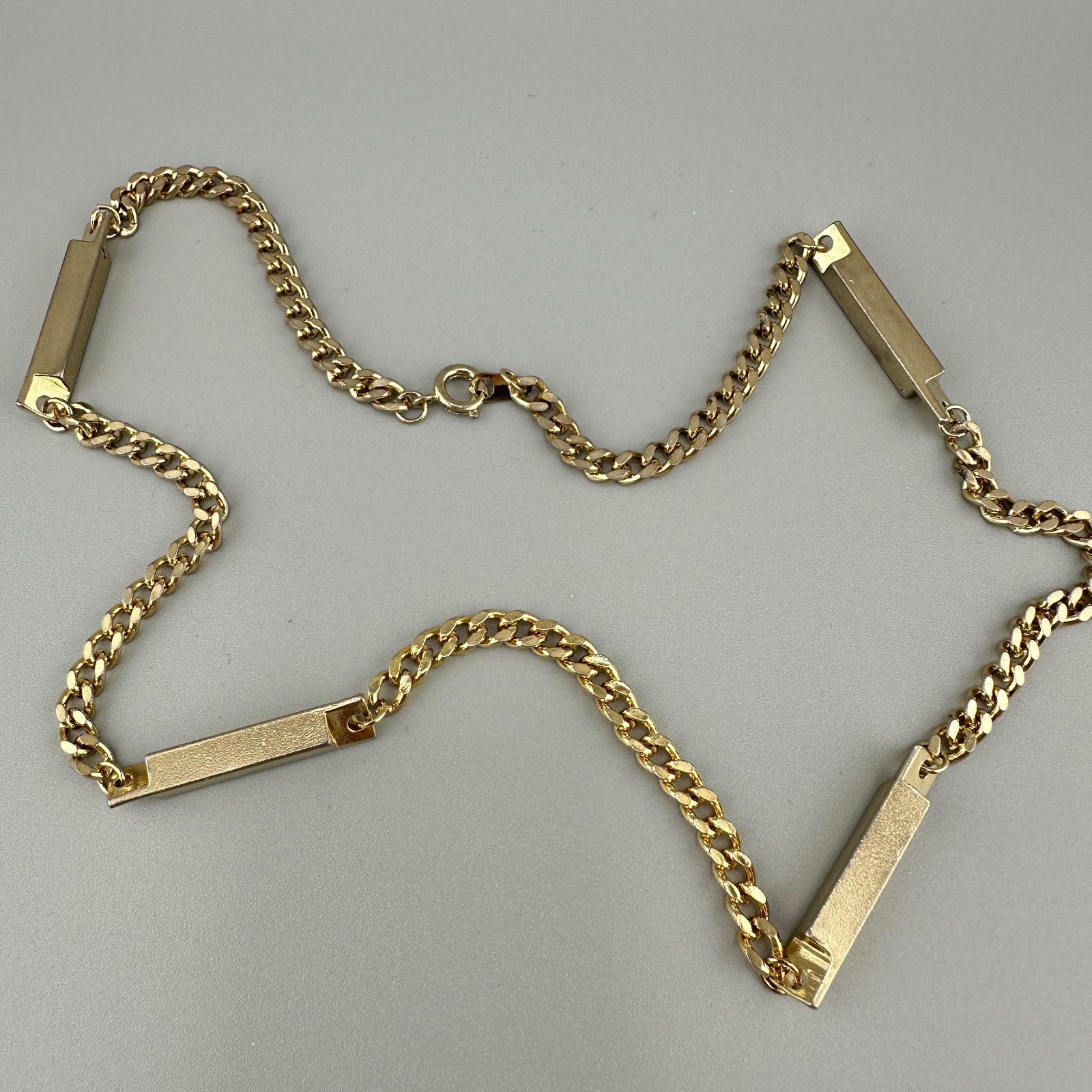 Vintage Chain Necklace Gold Tone Curb Bar Link 18″ Spring Ring Clasp 1990s Y2K