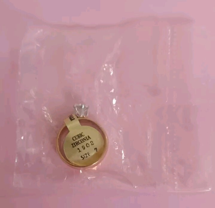 VINTAGE MERLITE NEW/SEALED CZ RING “1902” SIZE 7 14K DURA-KLAD GOLD ELECTROPLATE