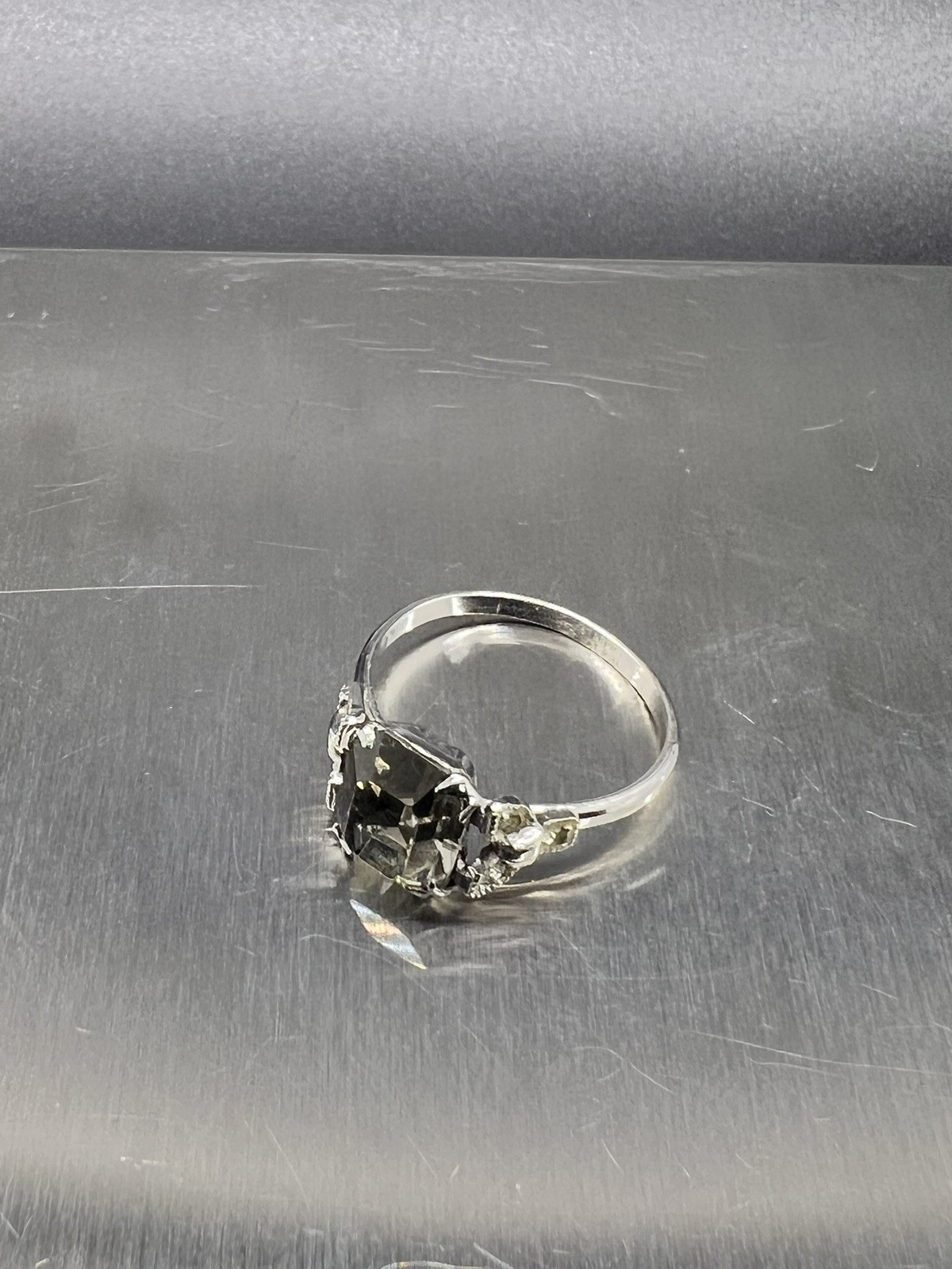 Vintage UNCAS Size 8 Ring Sterling Silver Patent No. 2763140 Smokey Grey Stone