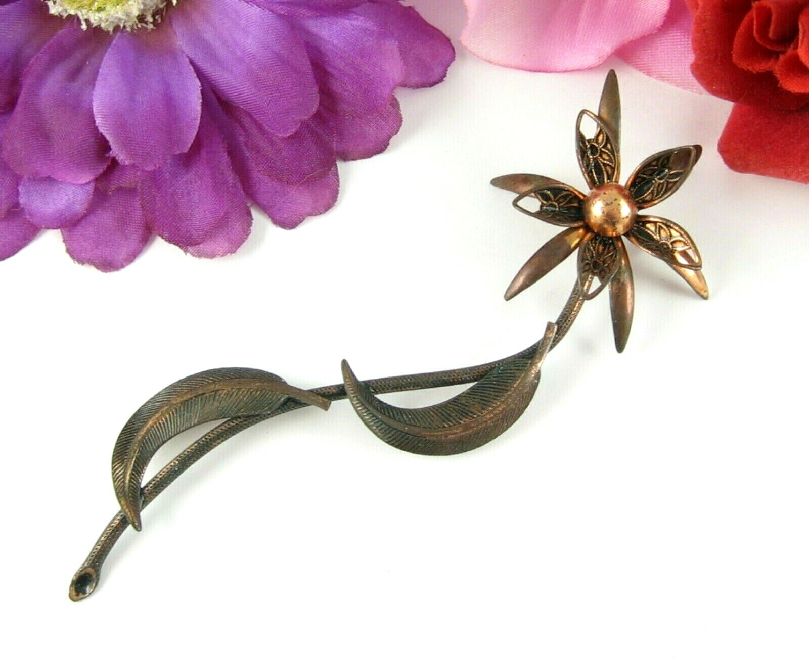 Loooong PIN COPPER FLOWER With A FEATHER TWIST Vintage Brooch Floral 4 1/2″