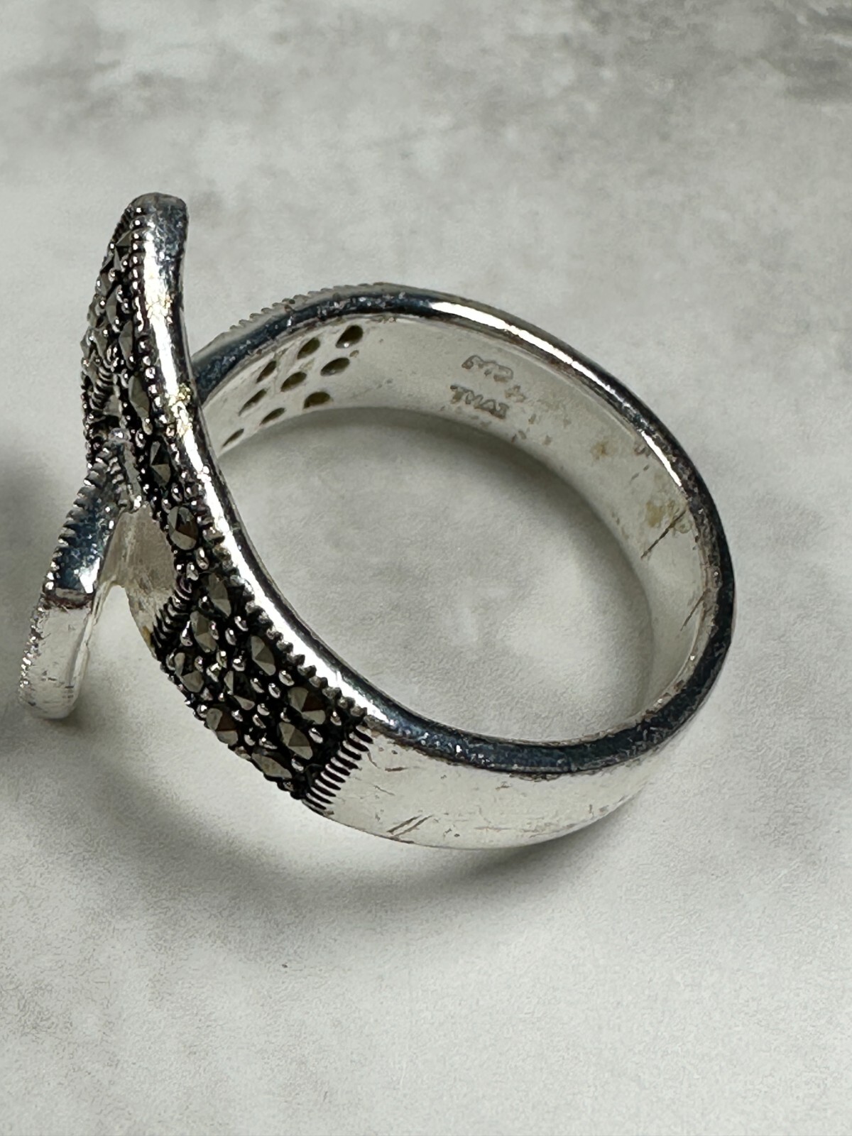 Silver Tone Black & White Belt Buckle Ring with CZs – Size 8