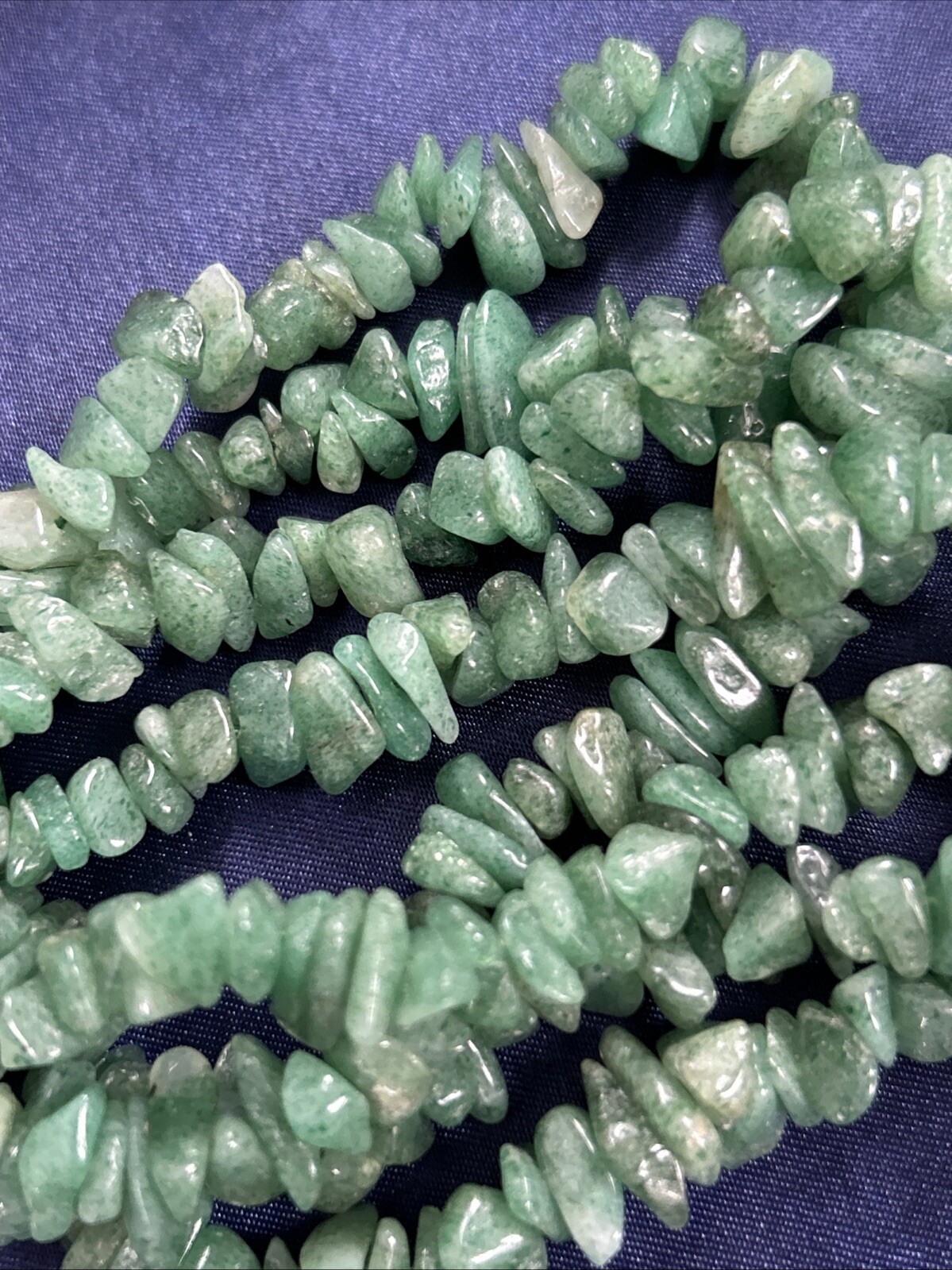 Vintage Jade Green Stone Chip Pebble Bead 36″ Long Necklace 76 grams