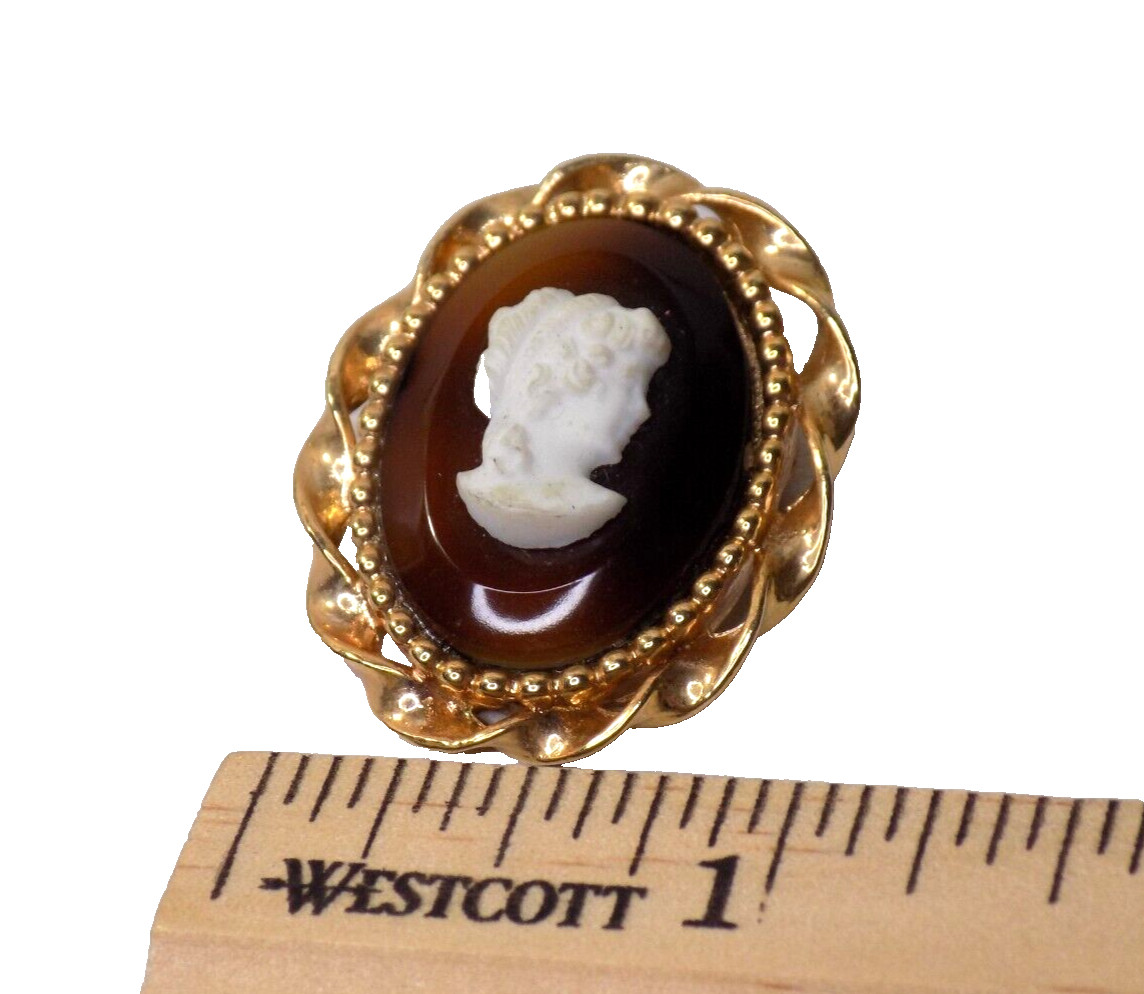Vintage Emmons Cameo Brooch Gold-tone Brown White Victorian Lady 1-3/8″ Long