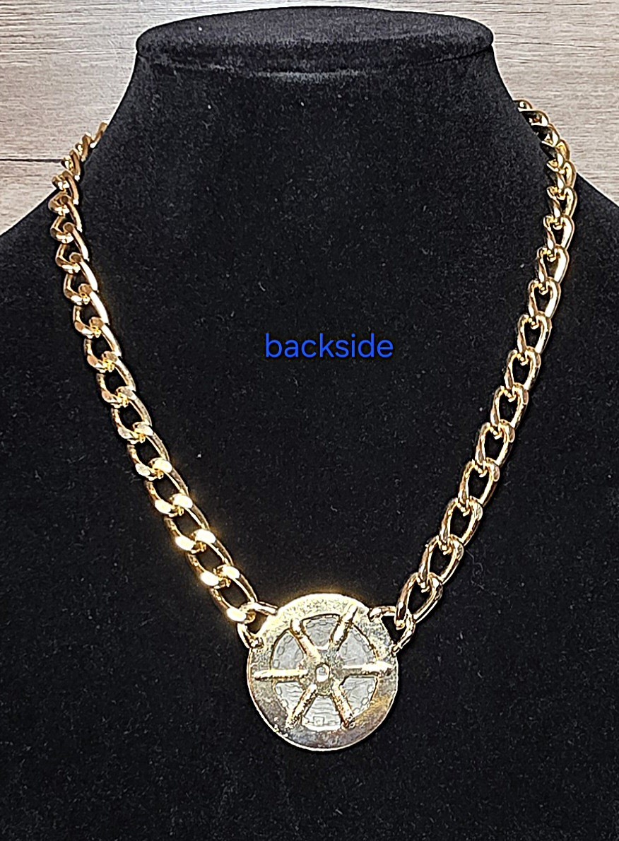 Unique Rare Vintage Panama Balboa Coin Gold-Tone Chain Necklace