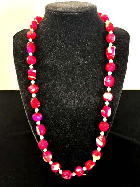VTG Signed VOGUE Dip Dyed HOT PINK PURPLE RED WHITE Bead Necklace Earrings Set