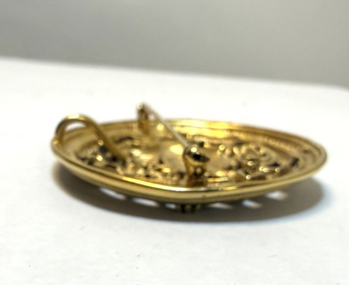 MMA Metropolitan Museum of Art Gold Plate Bird/Dove in Roundel Brooch Pendent