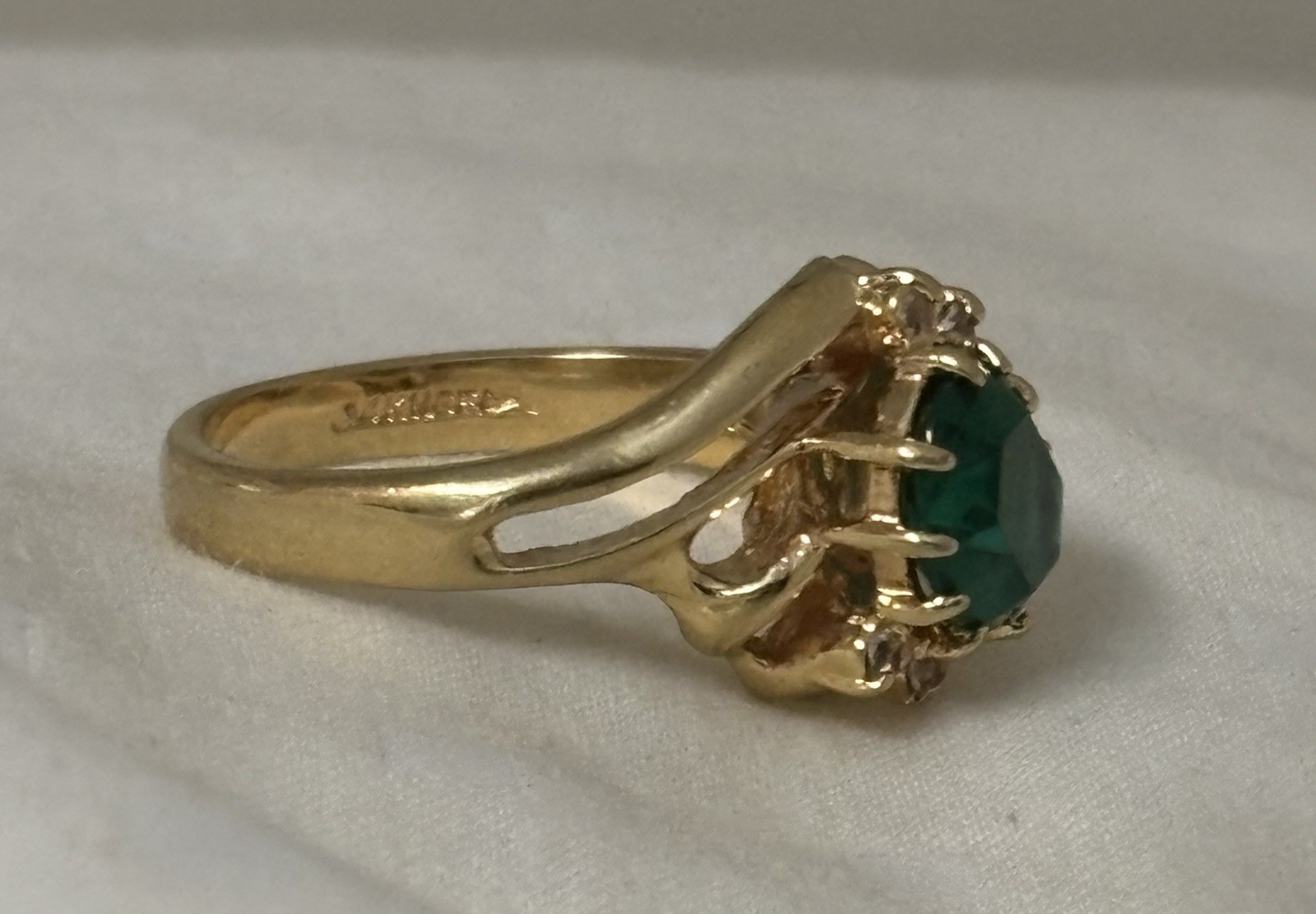 14k Yellow Gold Electroplate Emerald Green Crystal Cocktail Ring Large Size 10