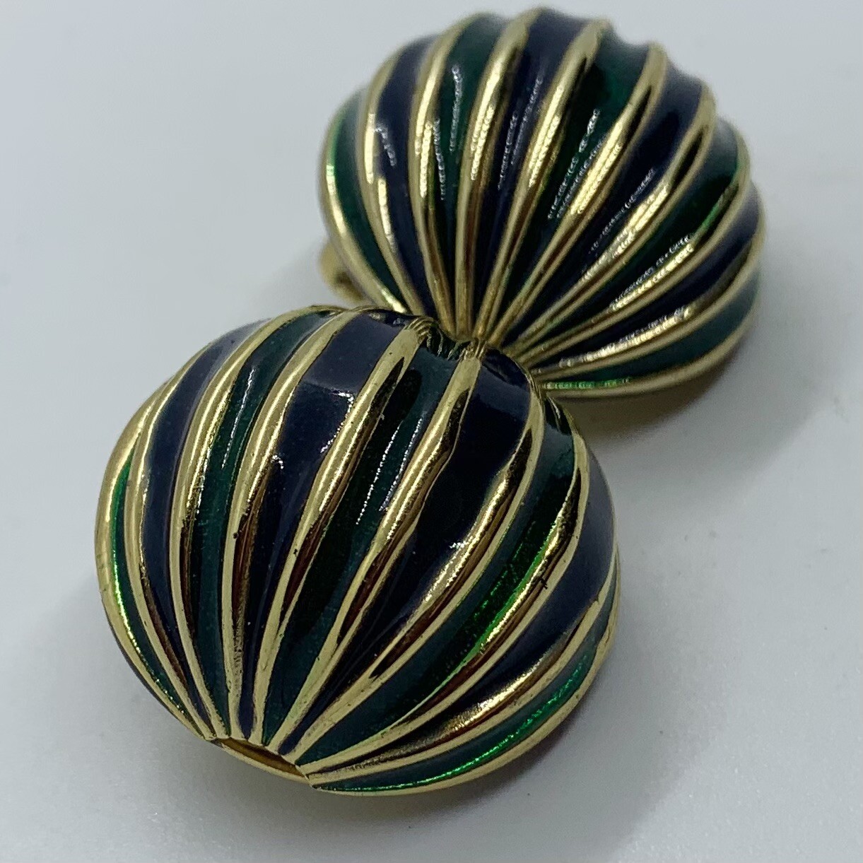VTG EARRINGS MELON ENAMEL GAY BOYER LARGE DOME GREEN BLACK SHINY MINTY CLIP