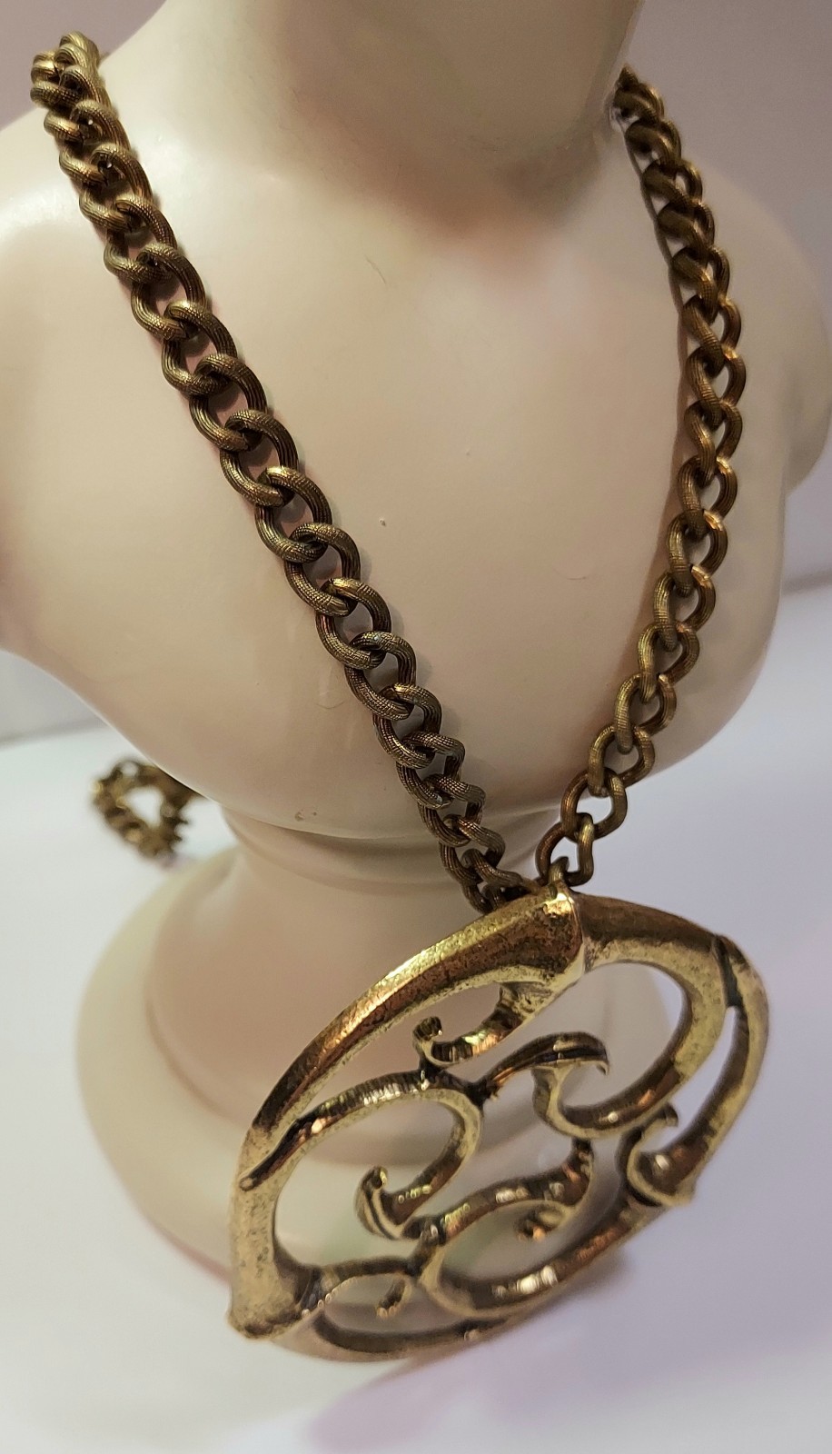 Vintage Alva Museum Replicas Necklace Celtic Knot Circle 70s Statement Gold Tone