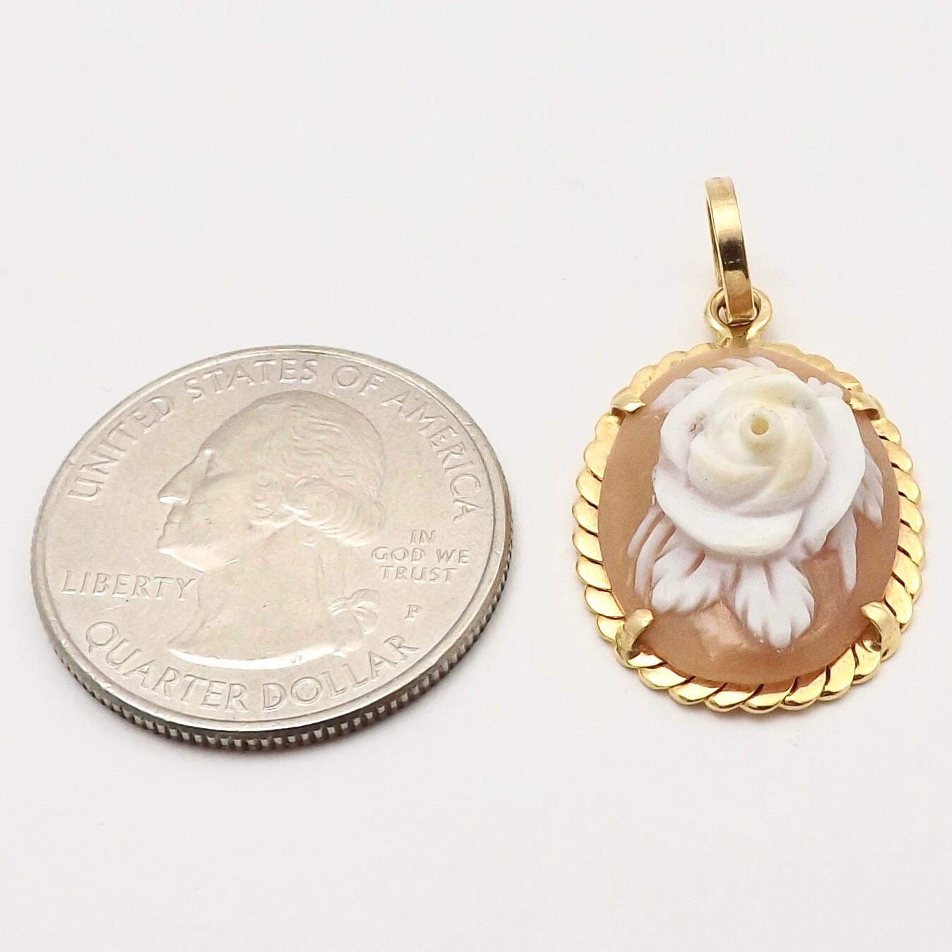 Solid 18k Italian Gold Carved Shell High Relief Cameo Rose Charm Pendant Vintage