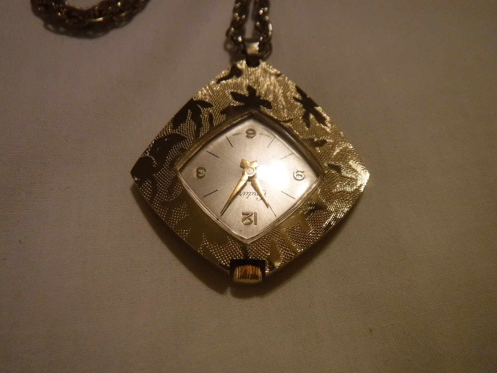 Endura vintage gold pendant watch with 22 inch chain