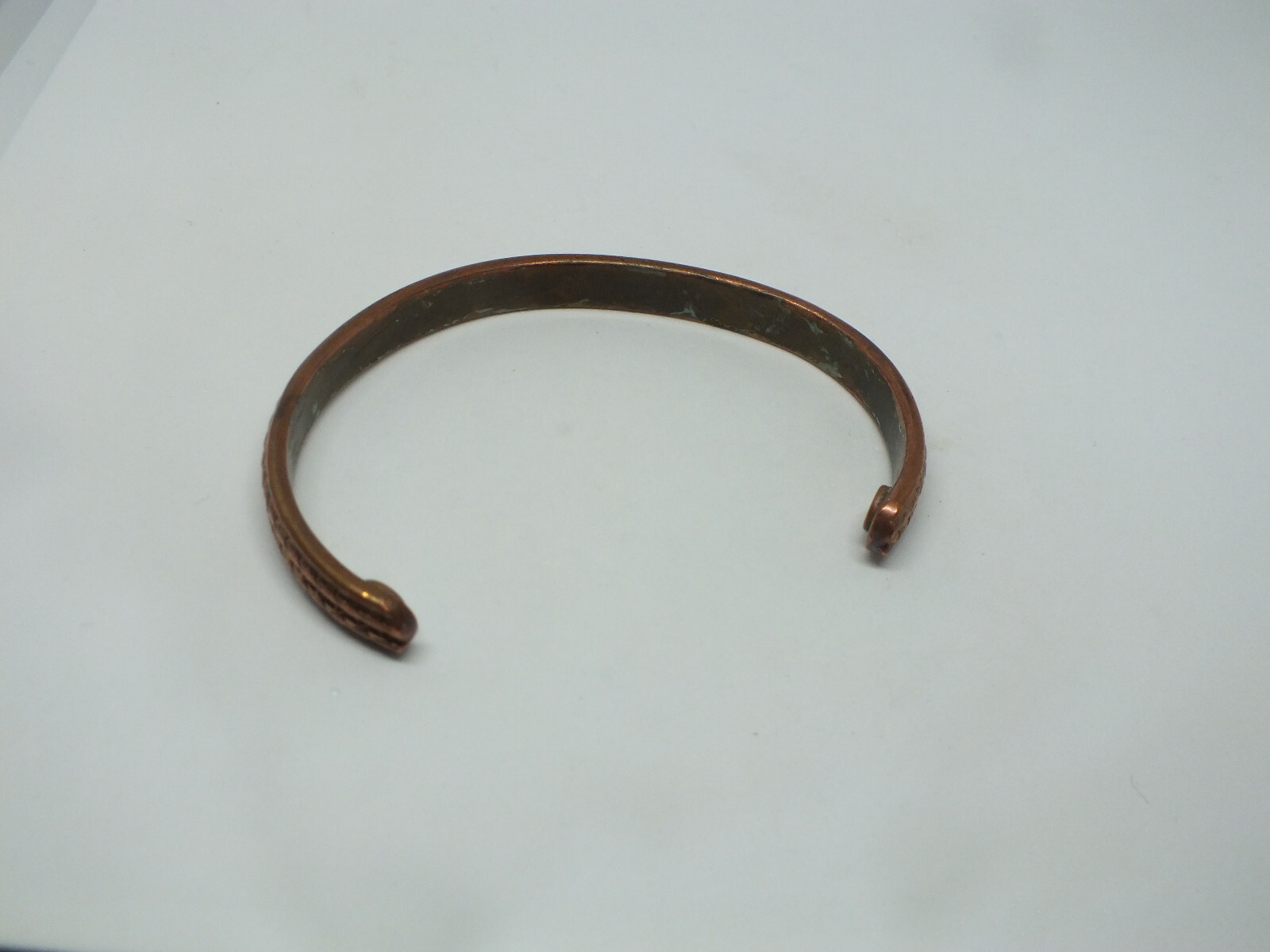 Beautiful Cuff Bracelet Copper Tone Texture 1/4″ Wide x 2 3/4″ Across