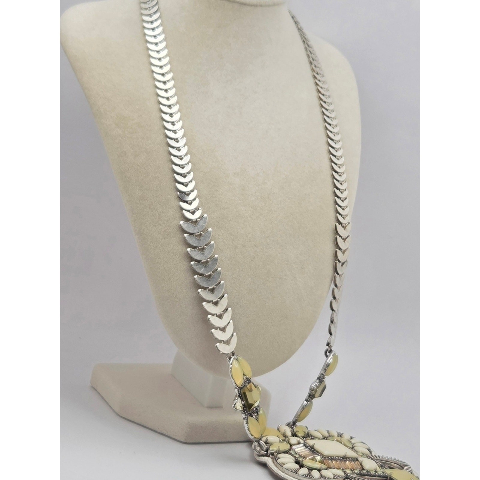 Stella & Dot Statement Necklace Mixed Media Pendant Silver Tone Yellow Cream 24″