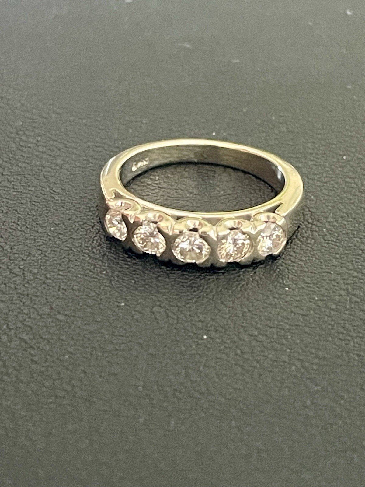 14k White Gold 1.00 ctw 5 Stone Diamond Band (H29)