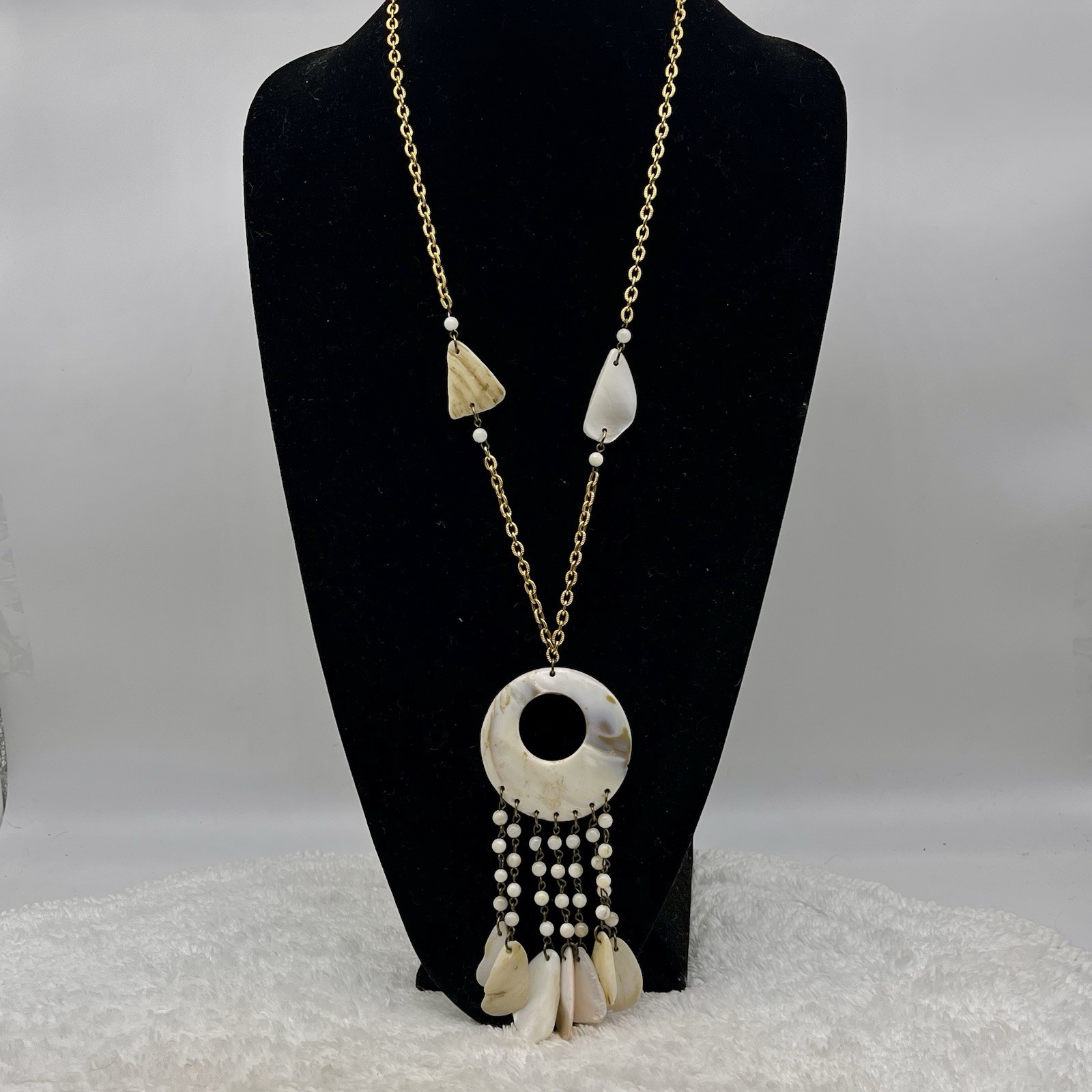 Vintage Shell Tassel Necklace Mother of Pearl 28″