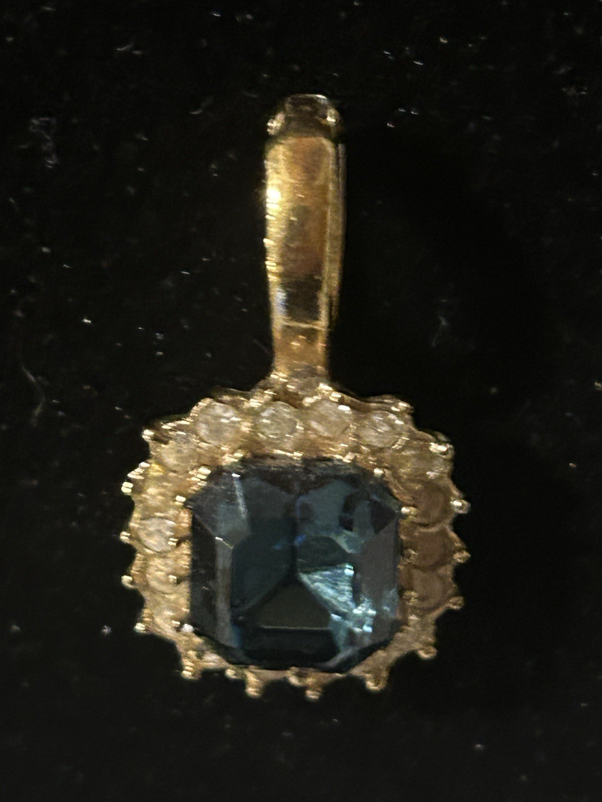 Vintage ROMAN Signed Crystal Rhinestone Pendant Green Emerald Cut Gold Tone VTG